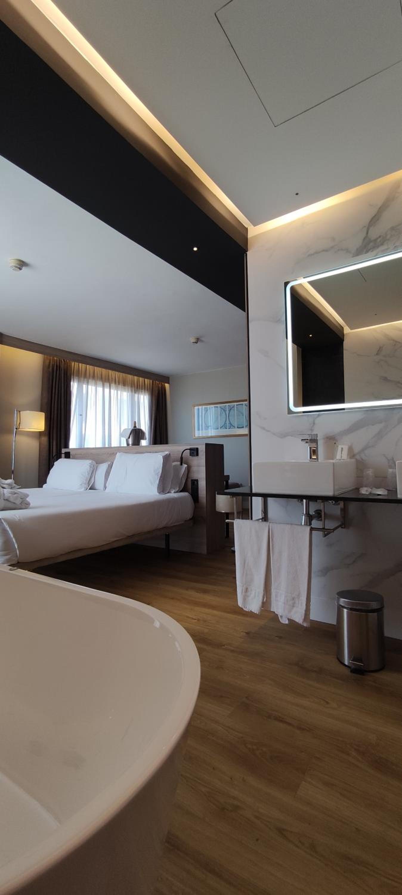 Junior Suite with Sea View photo 2