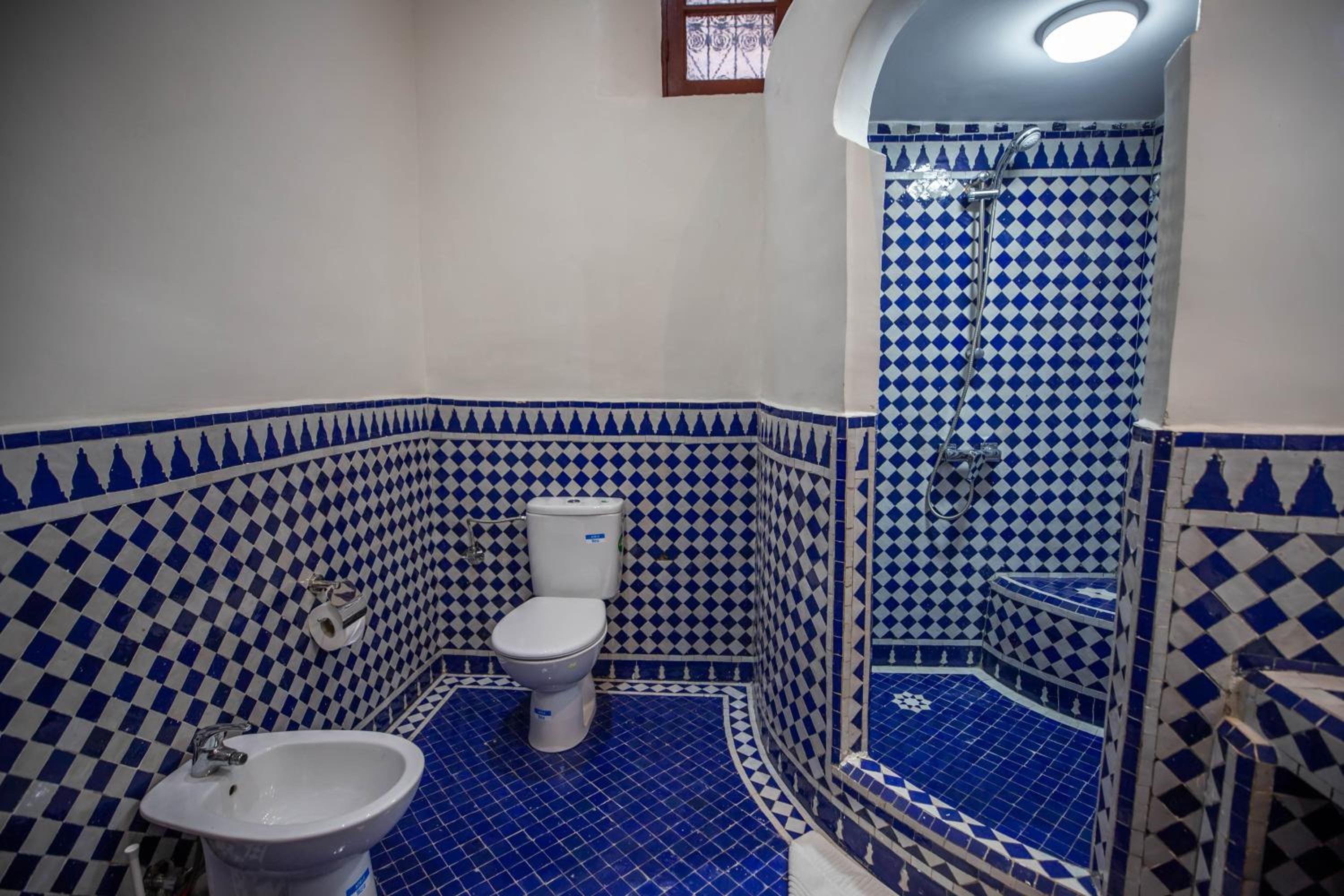 Deluxe Suite - Photo 7