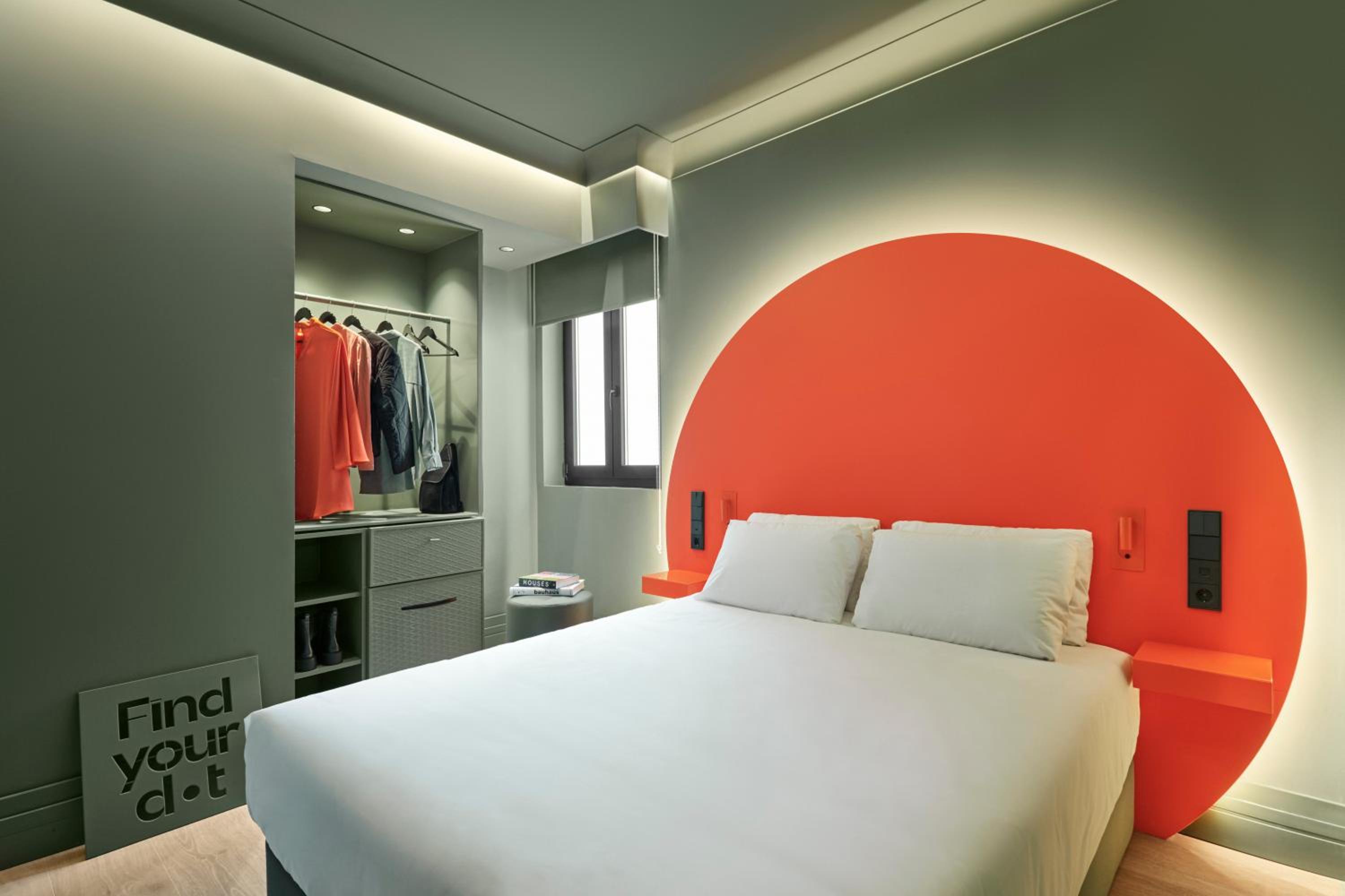 Classic Room - Photo 7