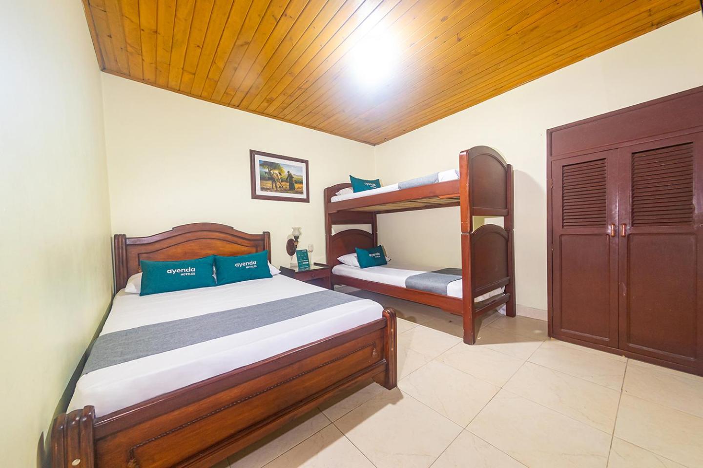 Standard Quadruple Room