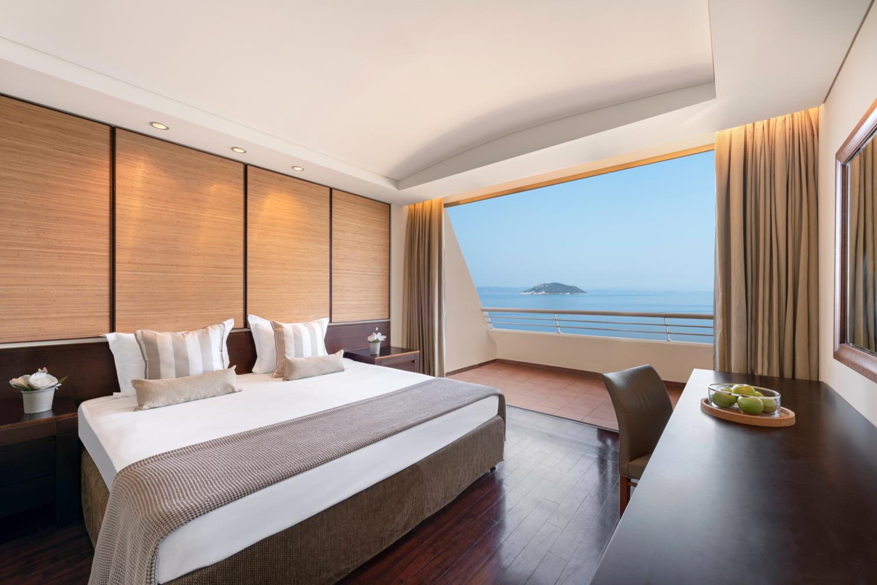 Double Room Sea or Marina View - Photo 2