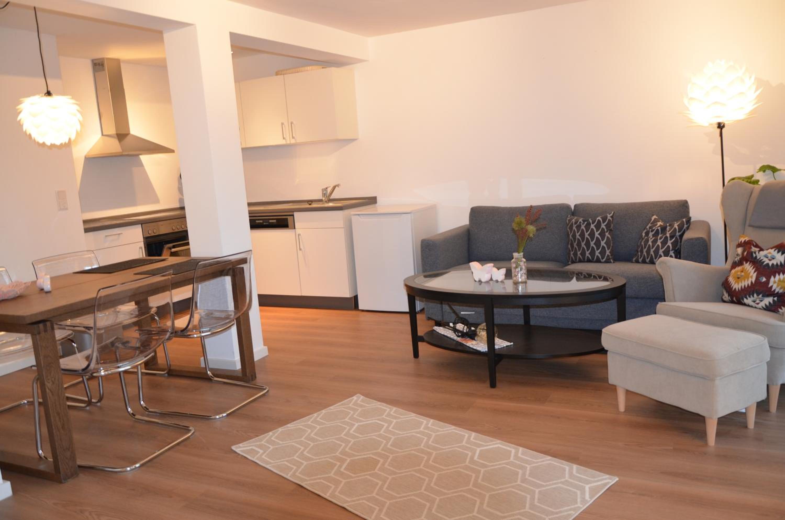 One-Bedroom Apartment photo 1