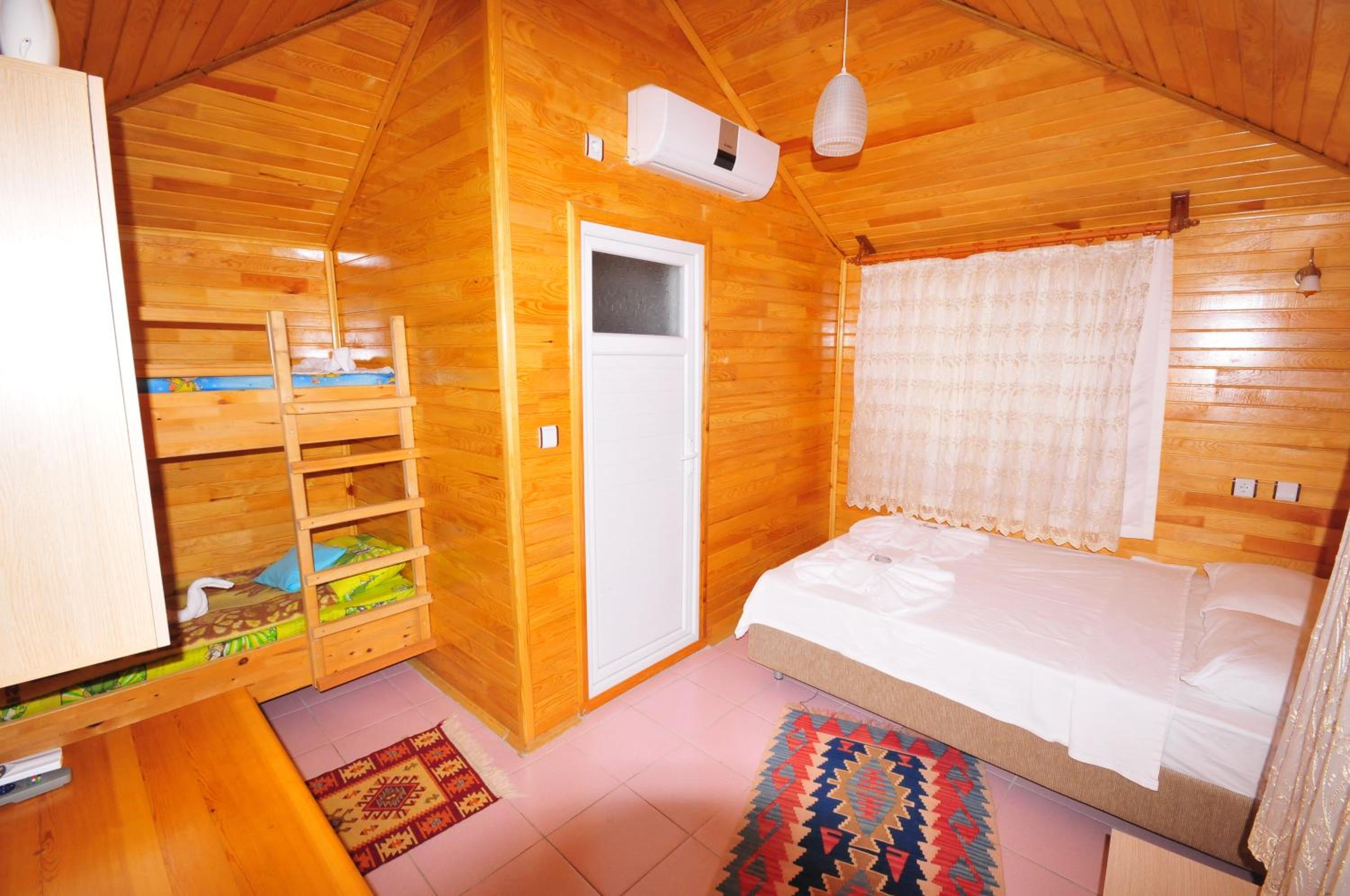 Bungalow (2 Adults + 2 Children) - Photo 1