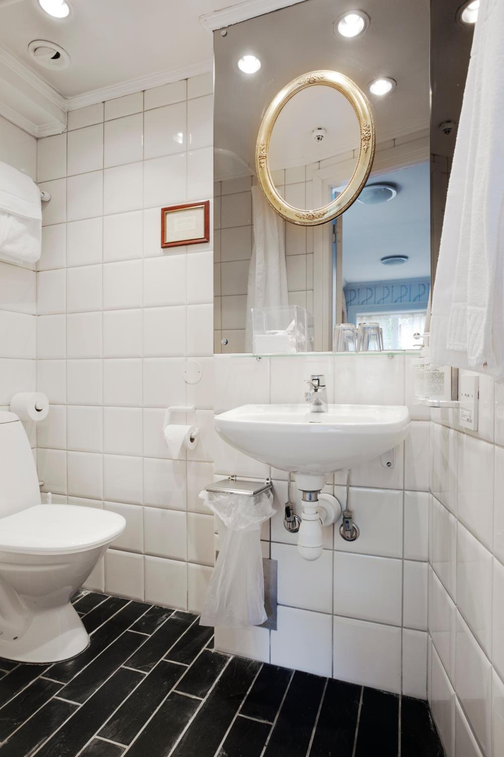 Standard Double Or Twin Room photo 2