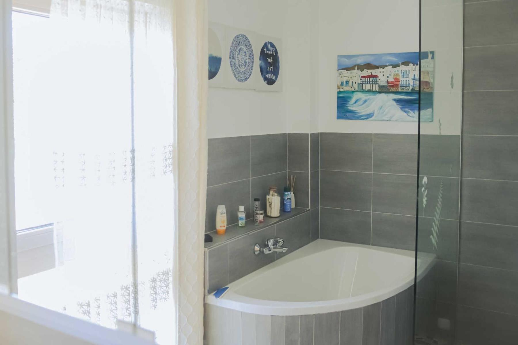 Double Room with Private Bathroom photo 2
