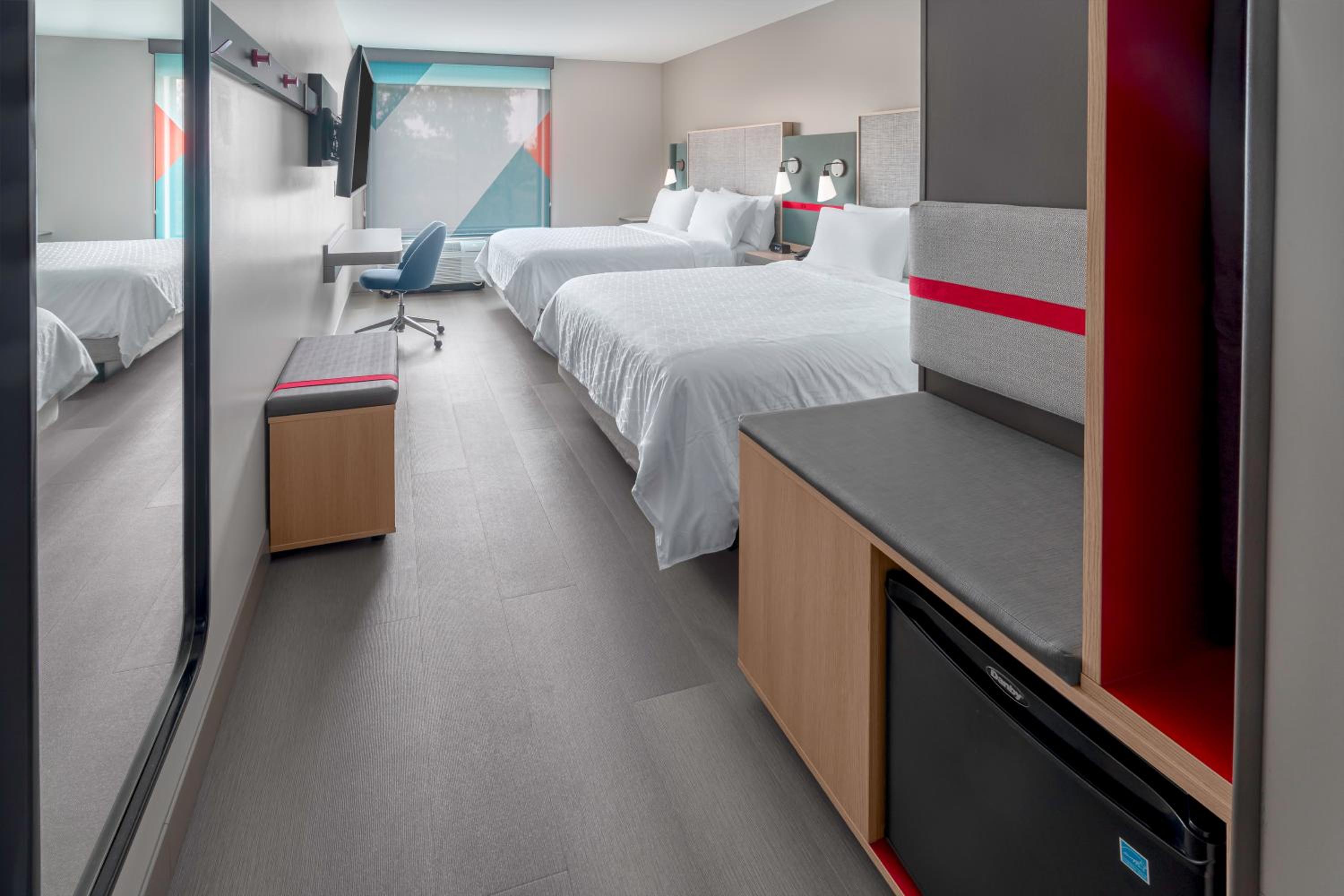 Standard Queen Room with Two Queen Beds - Photo 1