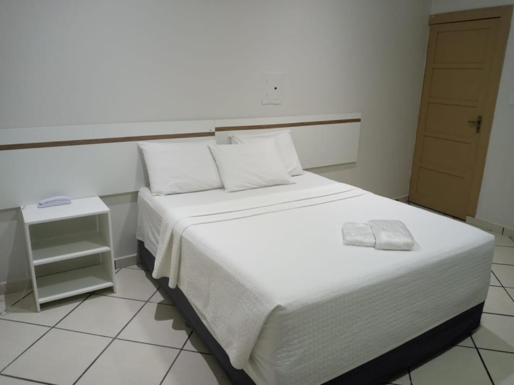 Standard Double Room - Photo 9