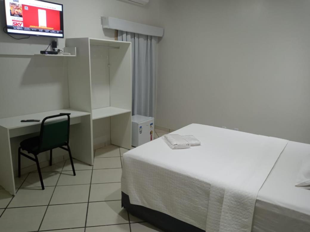 Standard Double Room - Photo 8