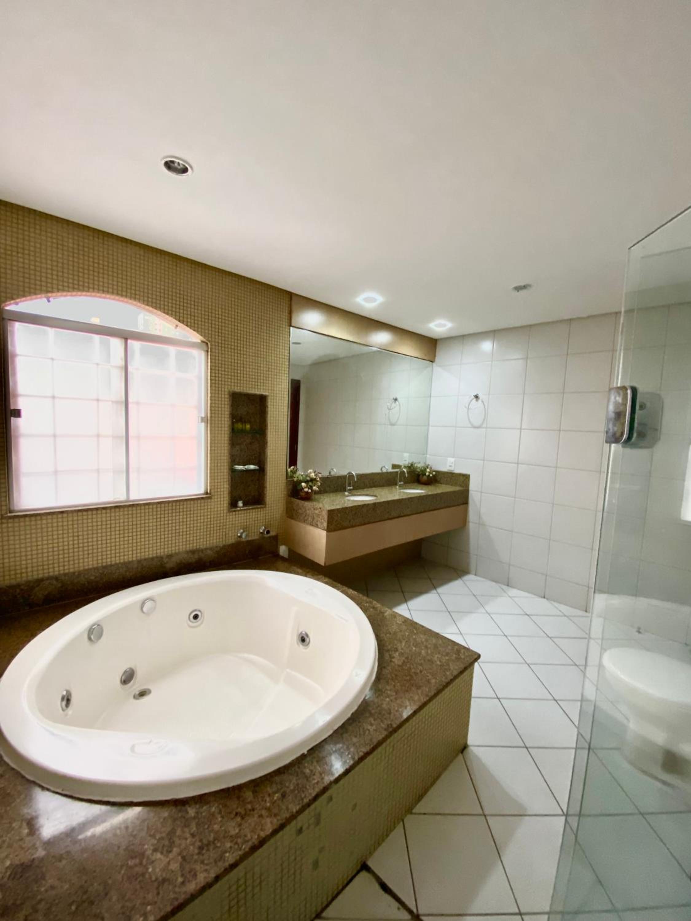 Executive Suite photo 2