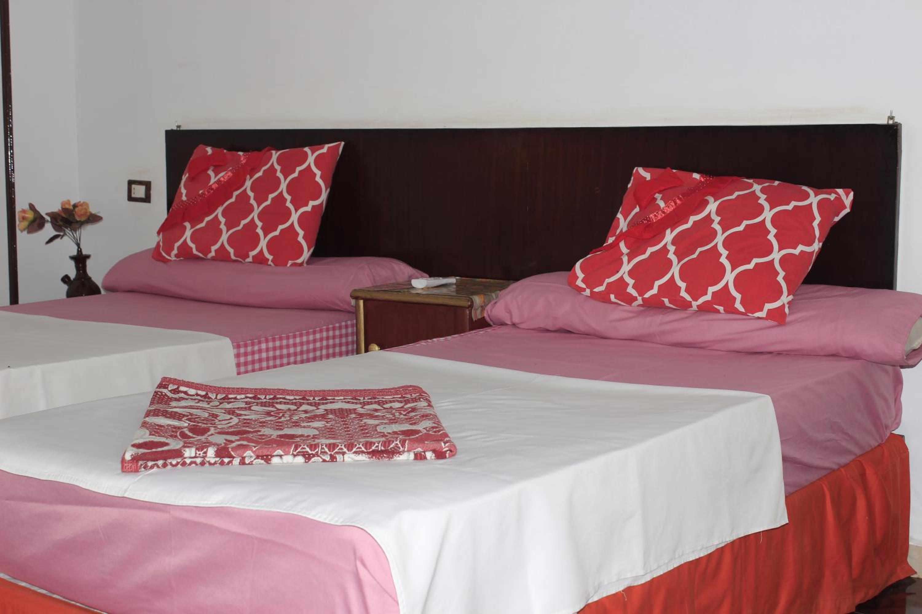 Standard Double or Twin Room with Sea View - Photo 2
