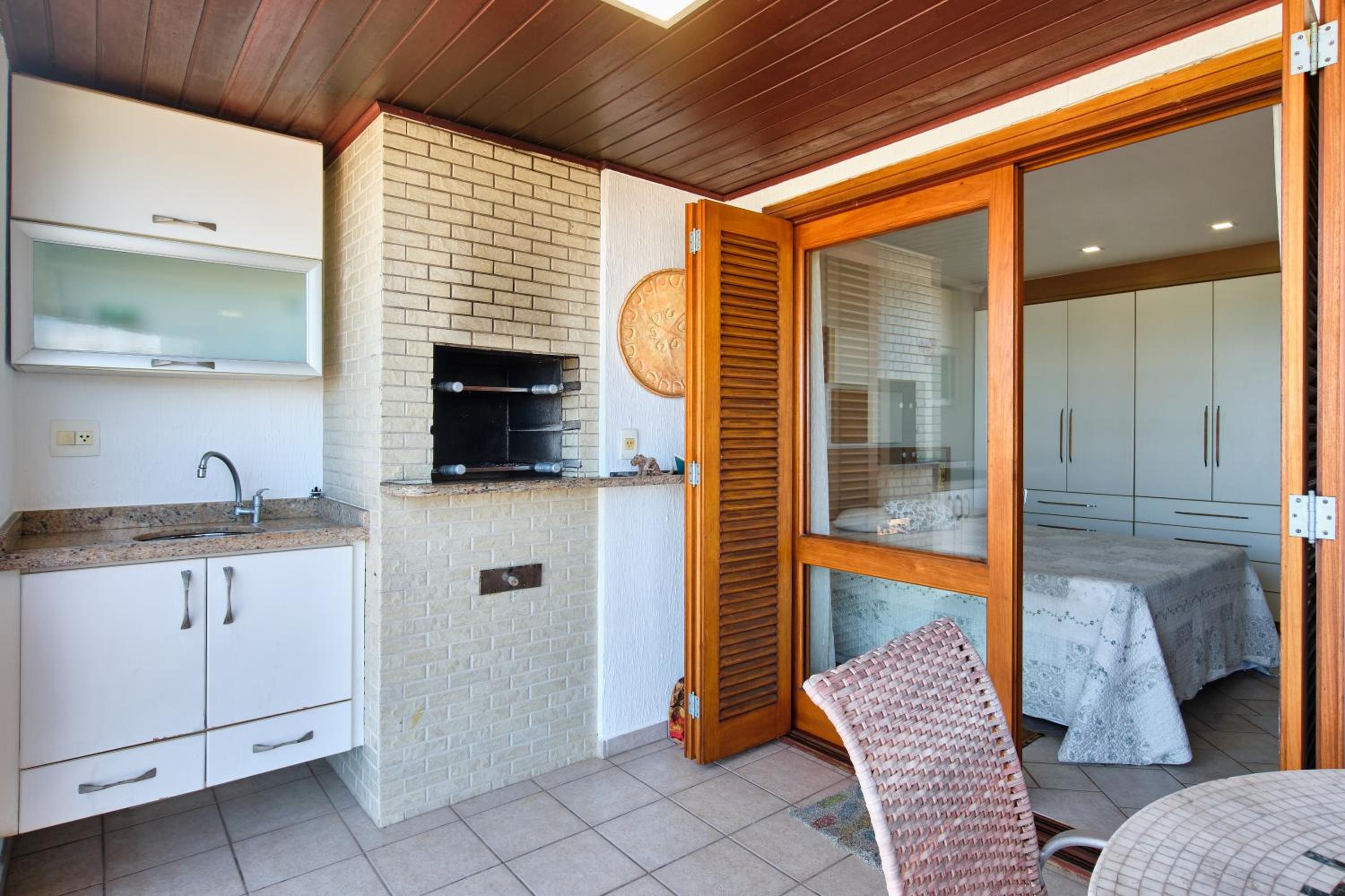 Apartment with Sea View - Photo 46