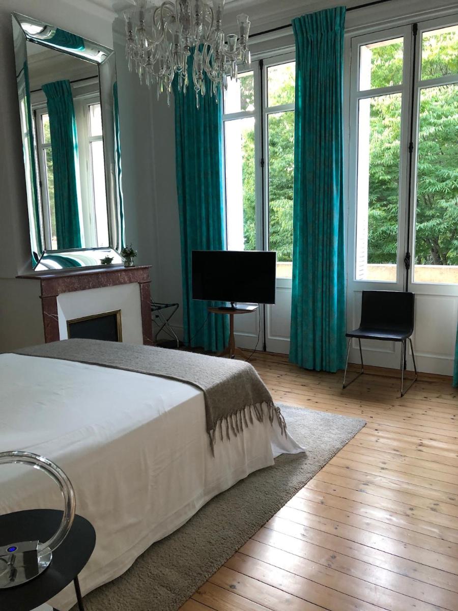 Deluxe Double Room with Shower photo 2