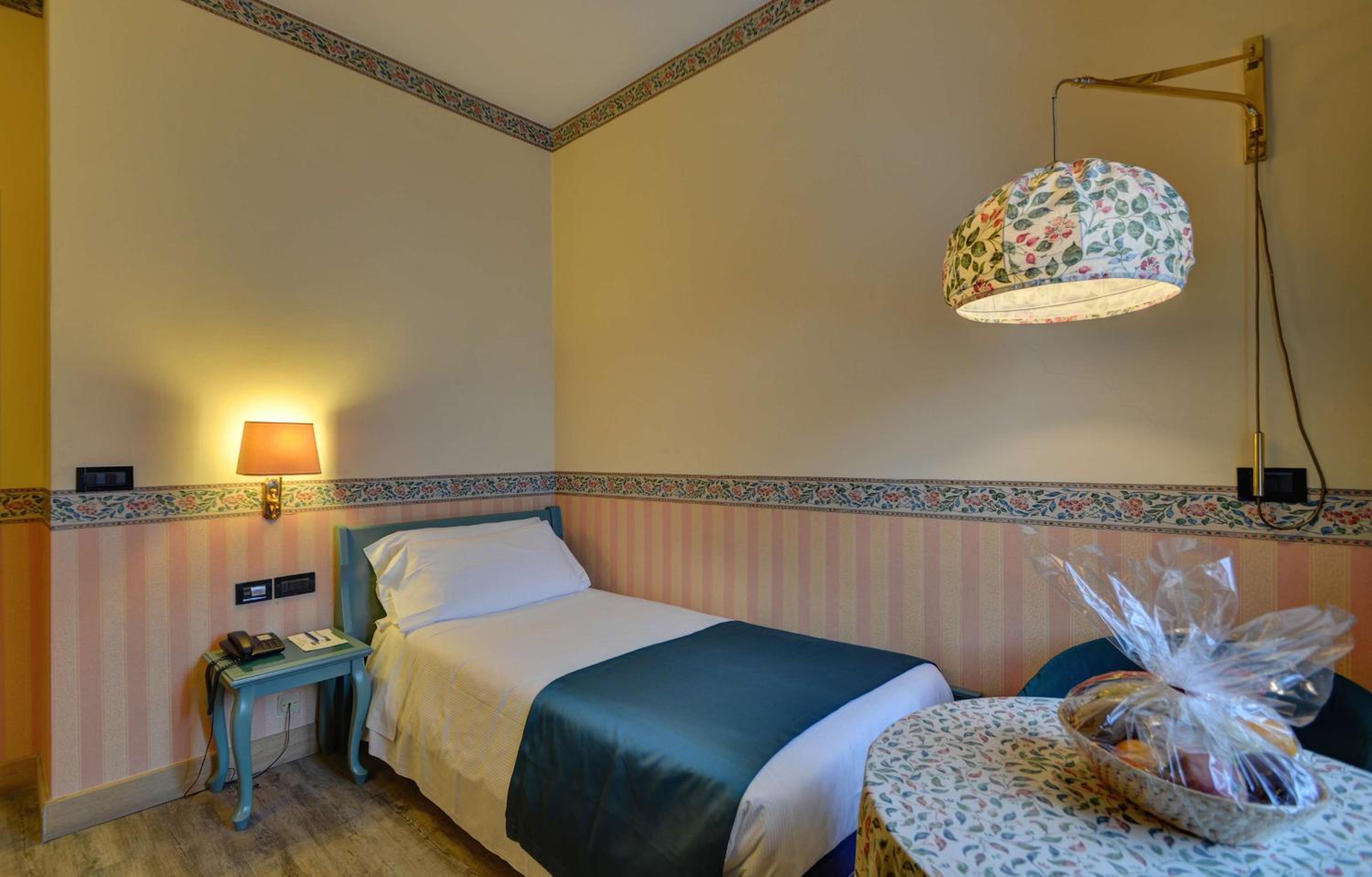 Standard Single Room - Photo 1
