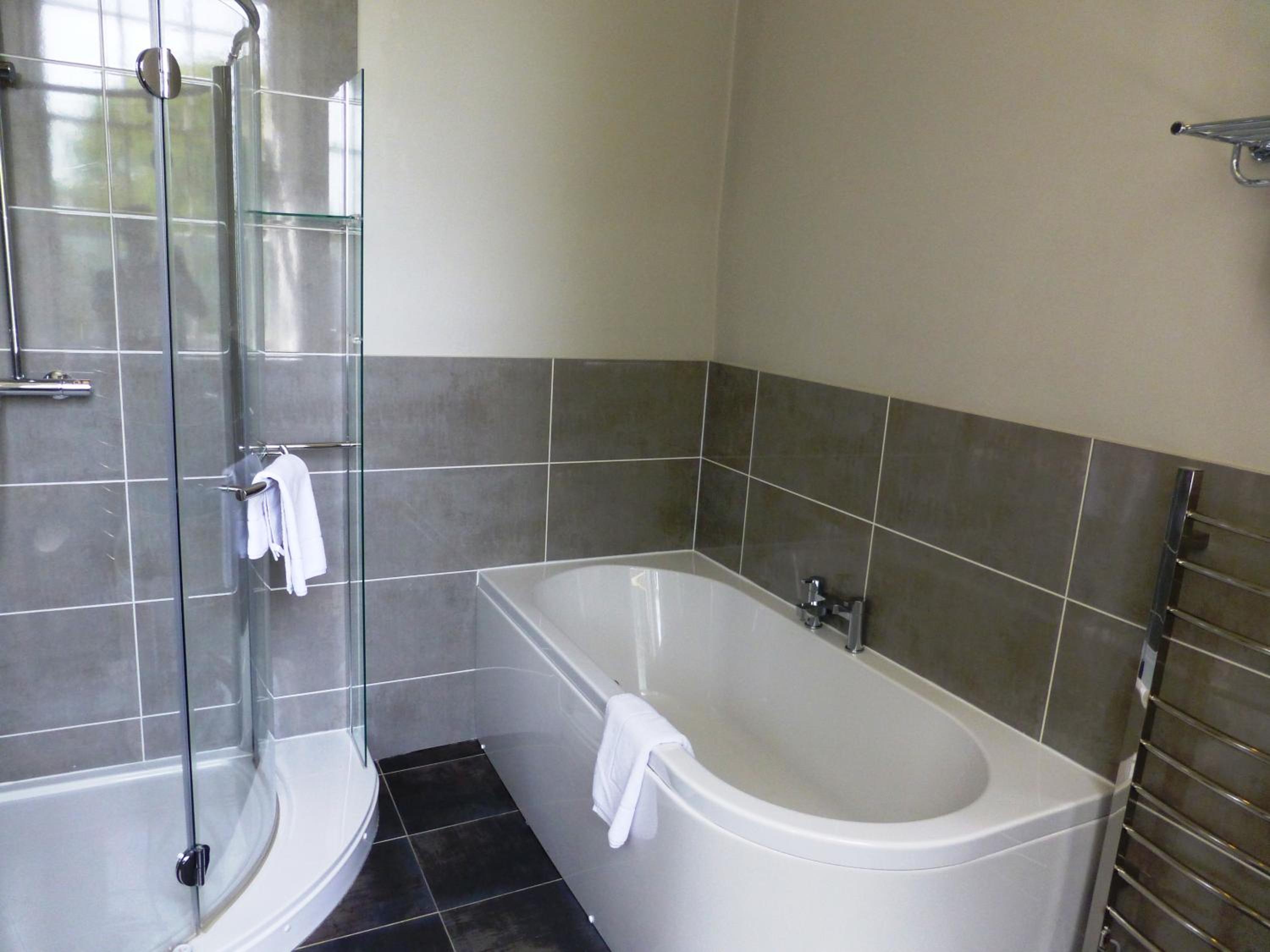 Suite - Photo 7