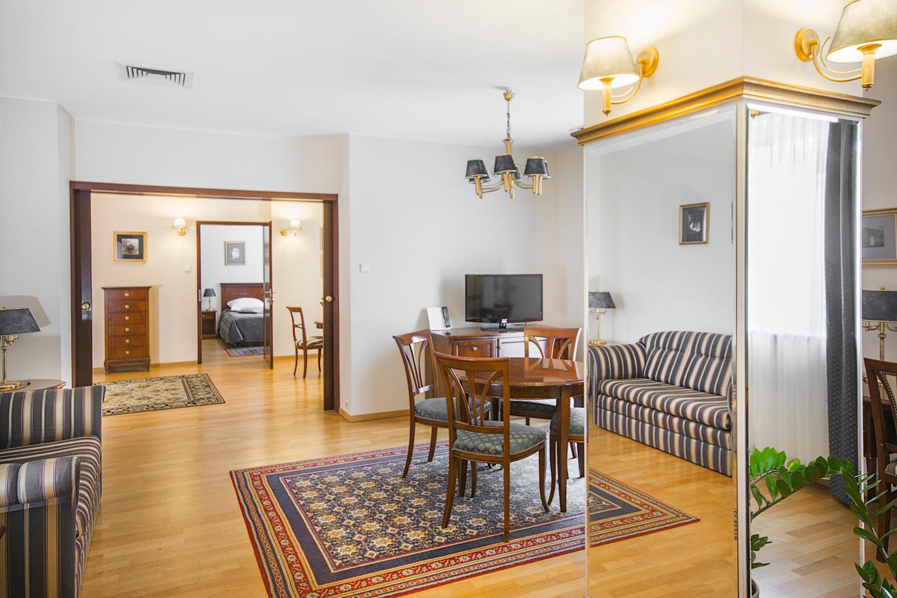 Deluxe Apartment photo 2
