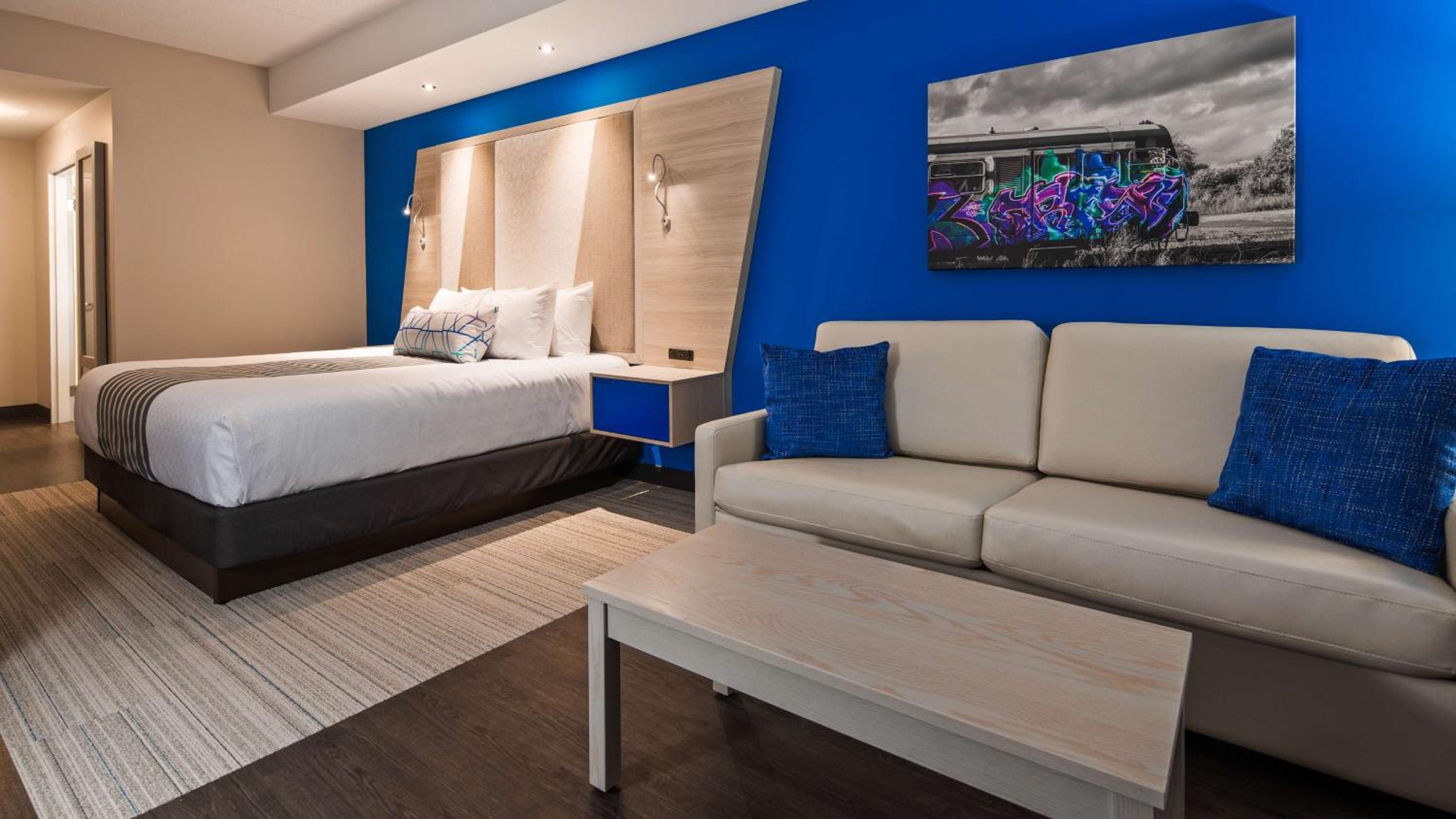 King Room with Sofa Bed - Non-Smoking - Photo 2