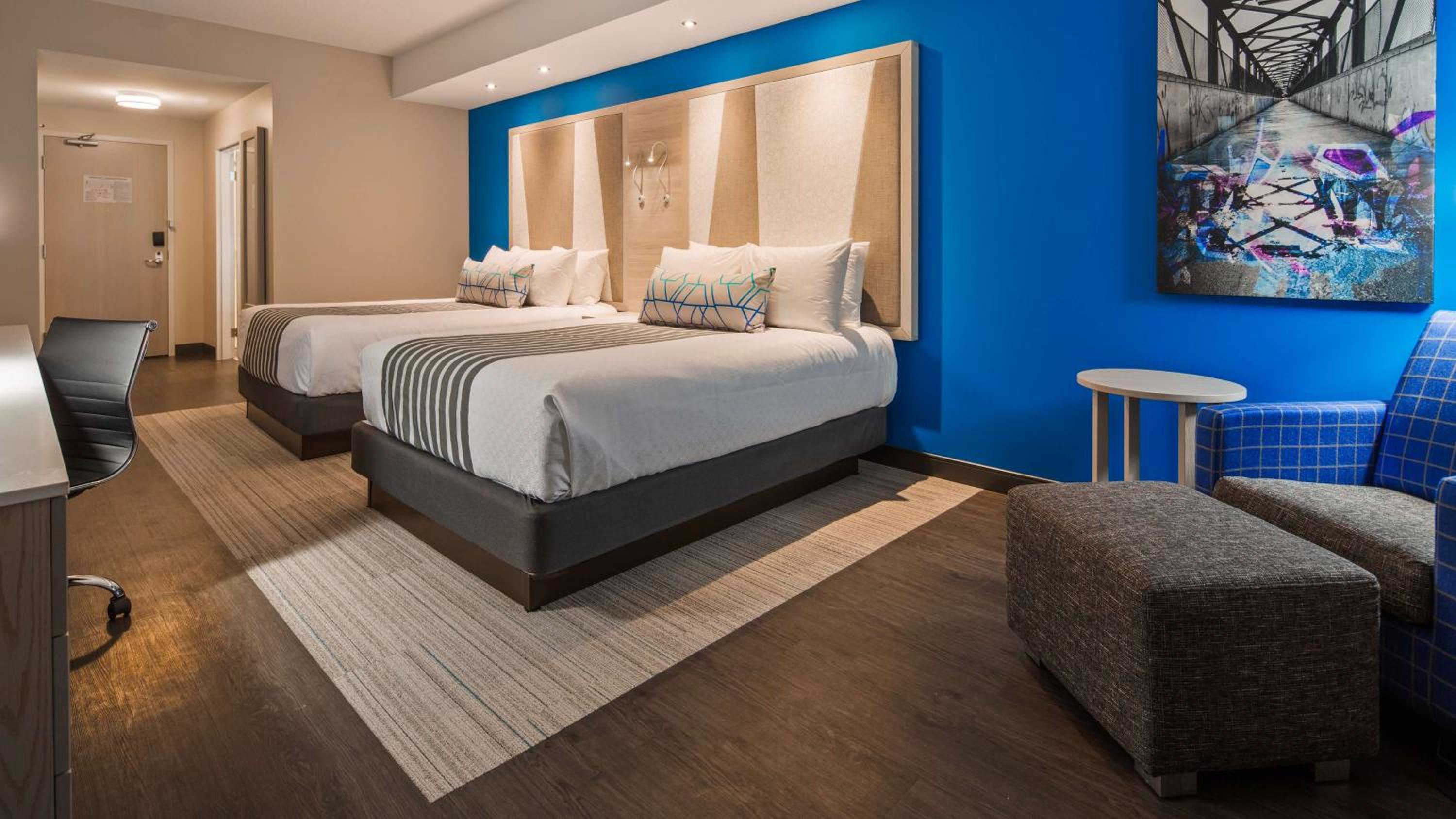 Queen Room with Two Queen Beds - Non-Smoking - Photo 1