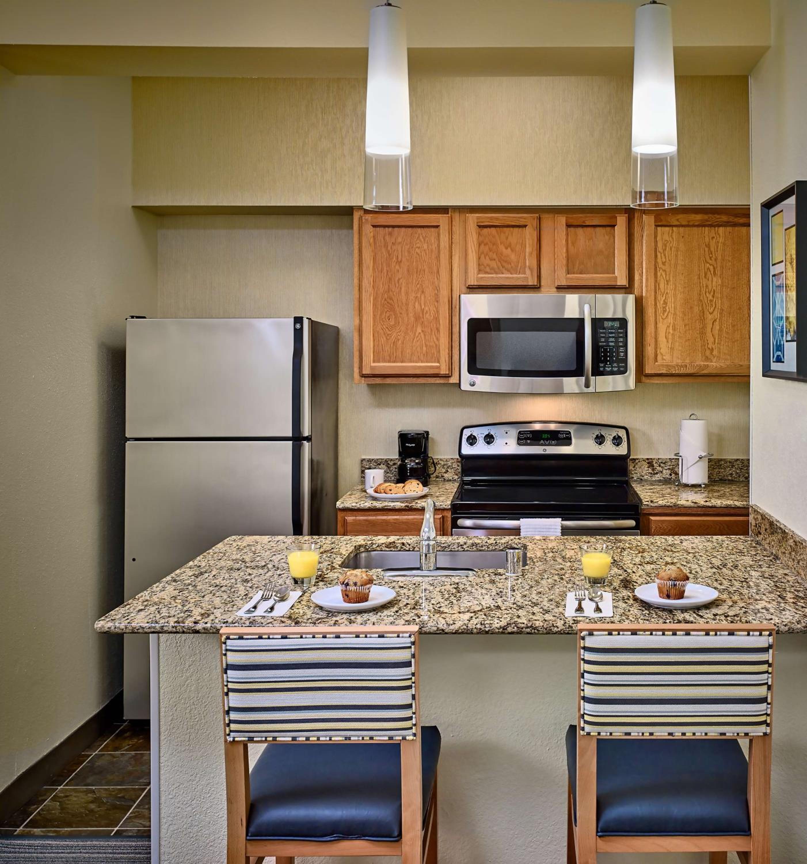 Two Bedroom Loft Suite - King & Queen  photo 3