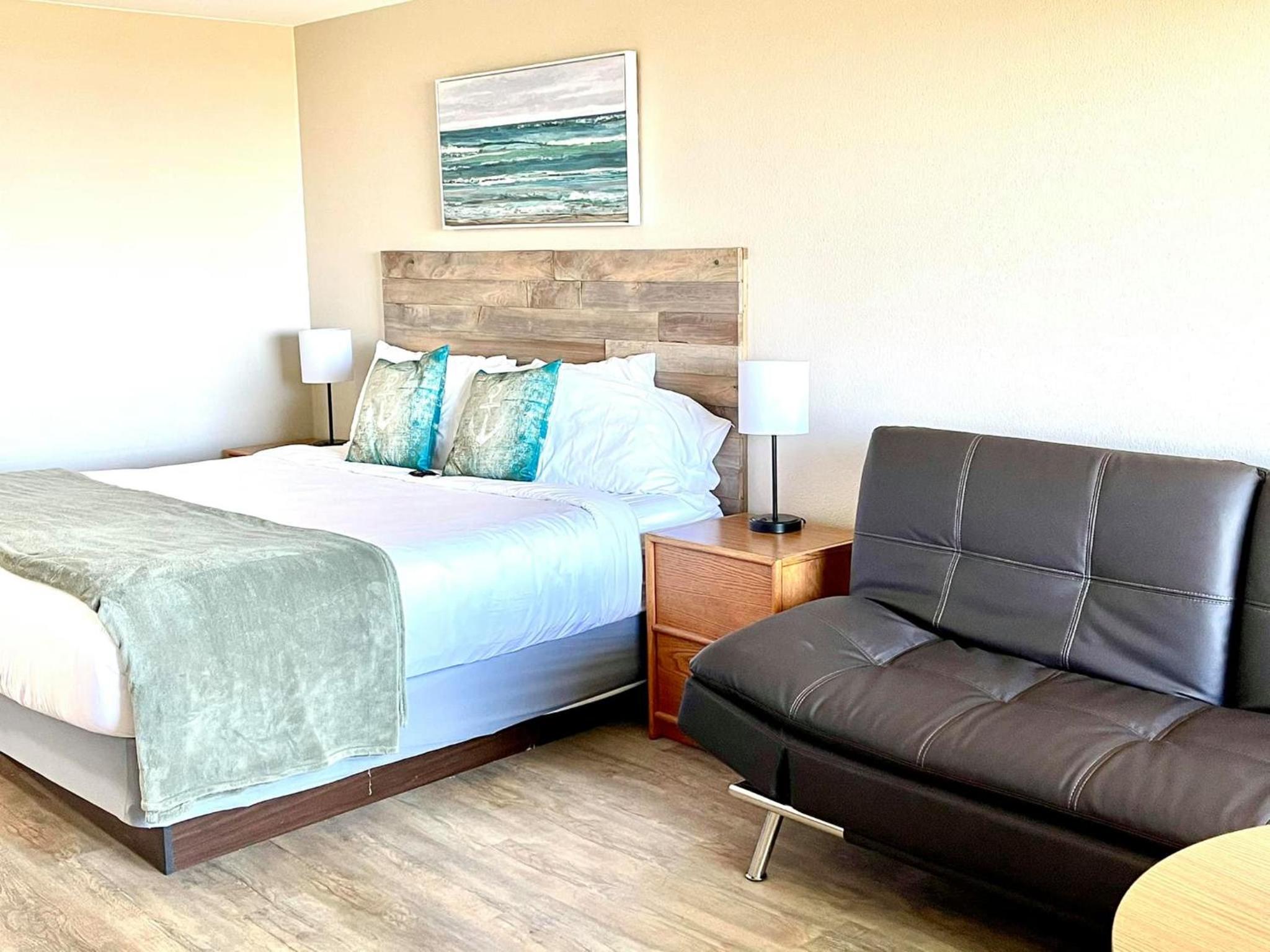 King Room With Balcony
