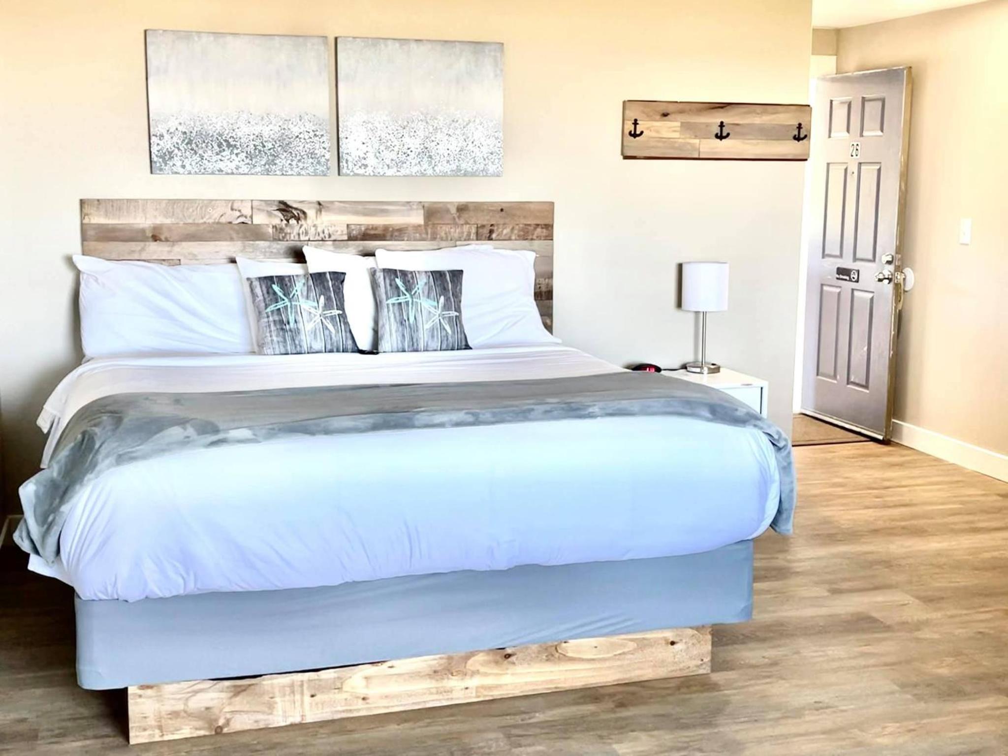 King Room With Balcony