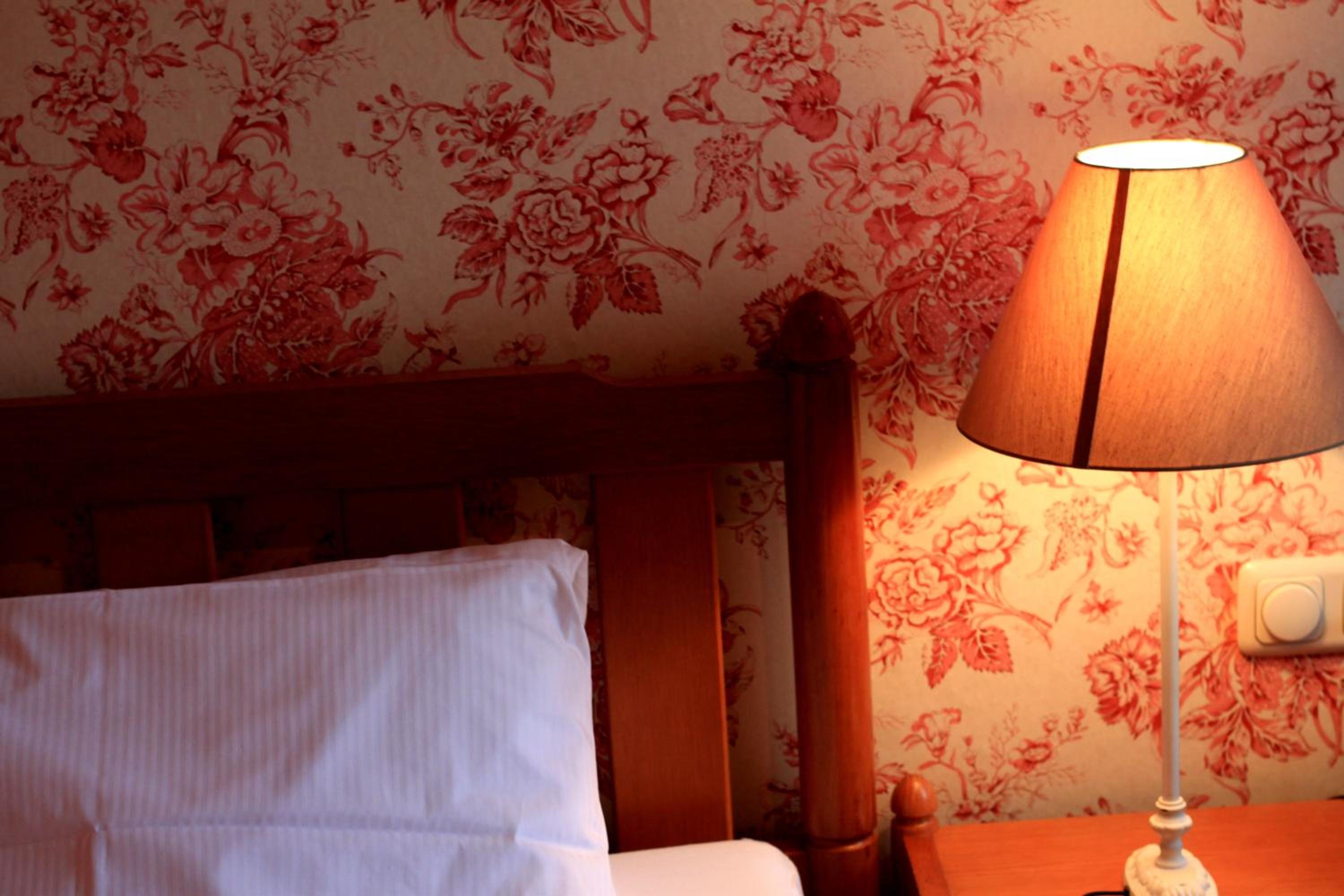 Deluxe Double Room (2 Adults + 1 Child) photo 3