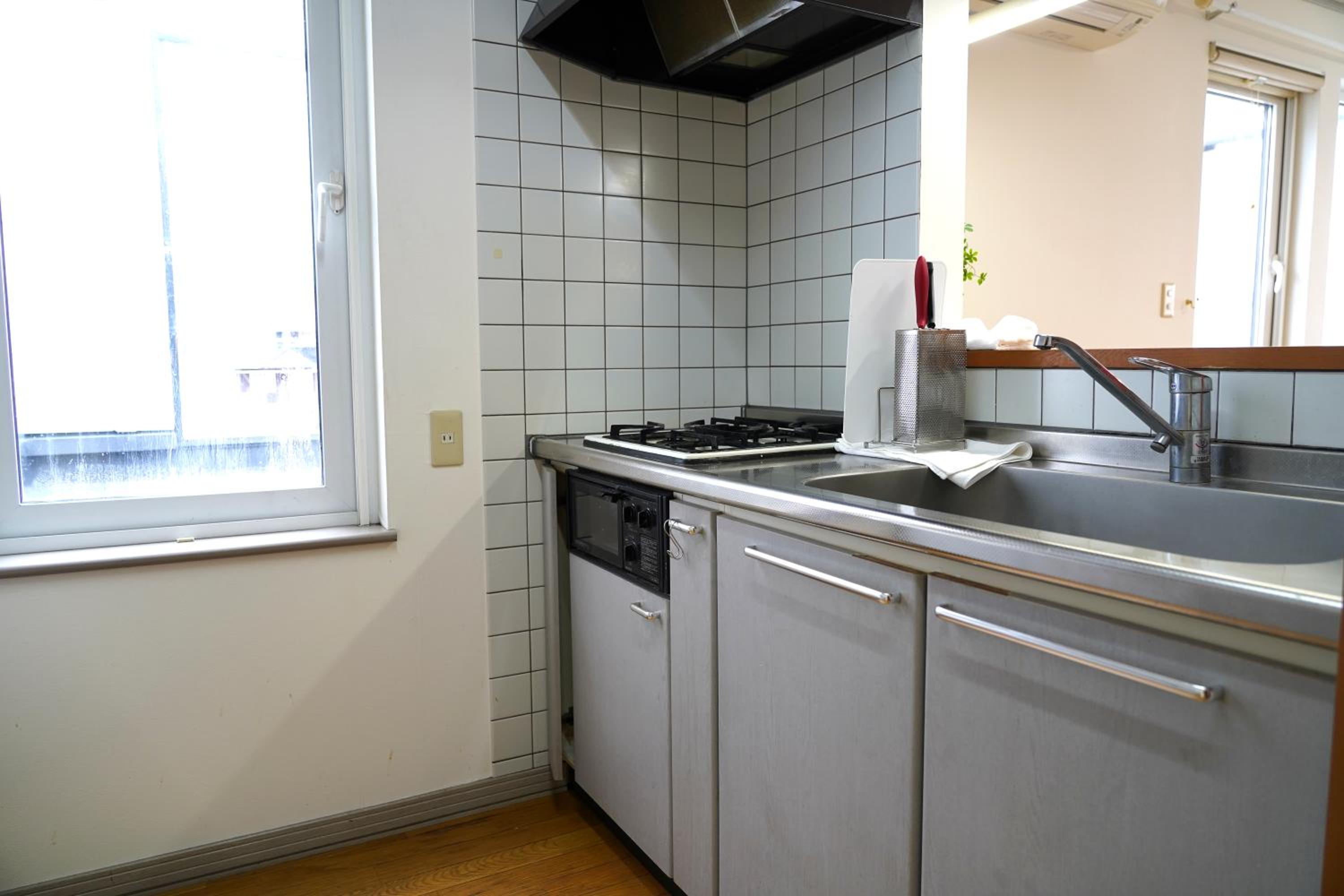Twin Room with Shared Bathroom - Annex 2nd Floor - Non-Smoking photo 2