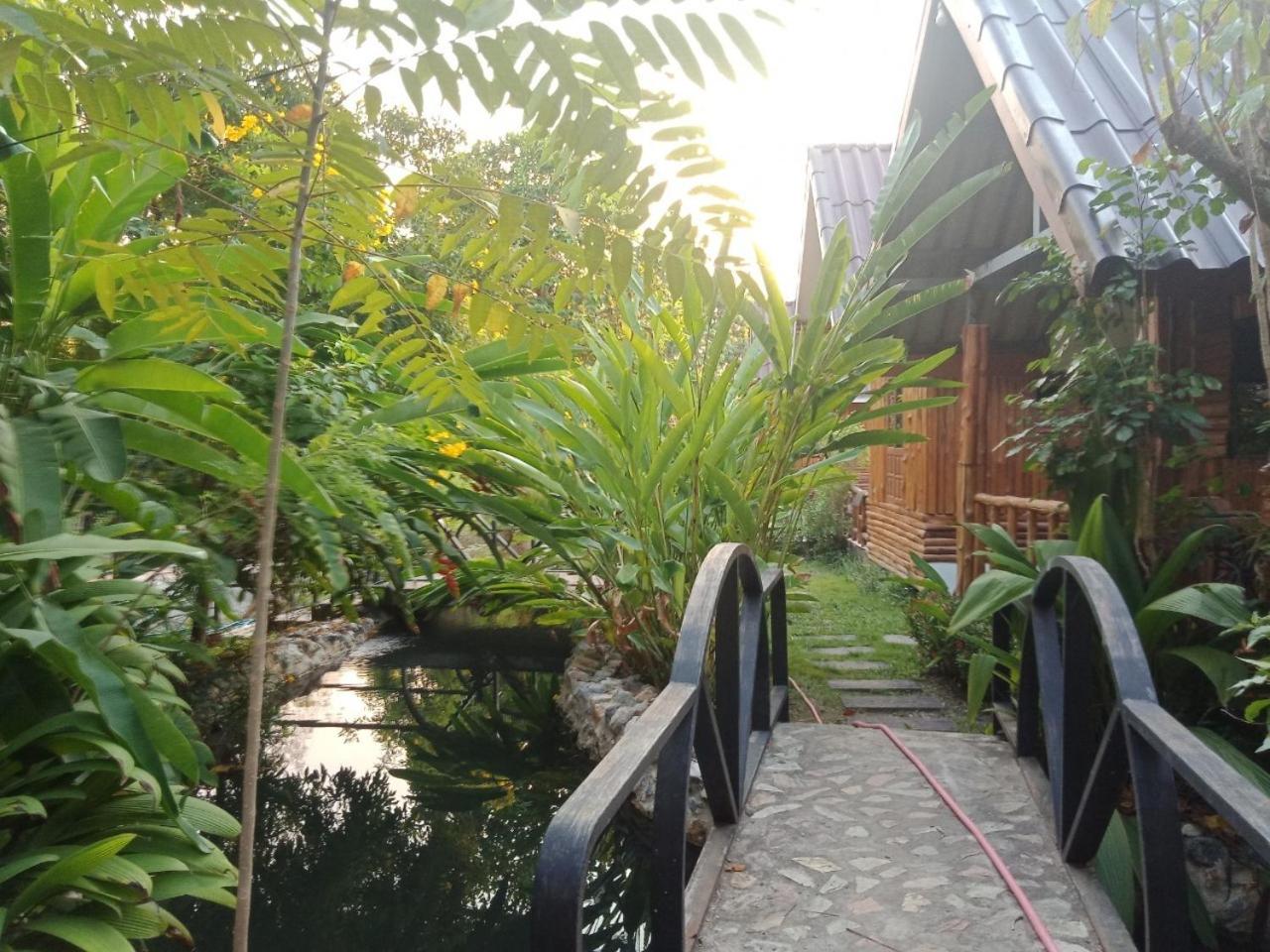 Deluxe Double Room with Balcony - Photo 35