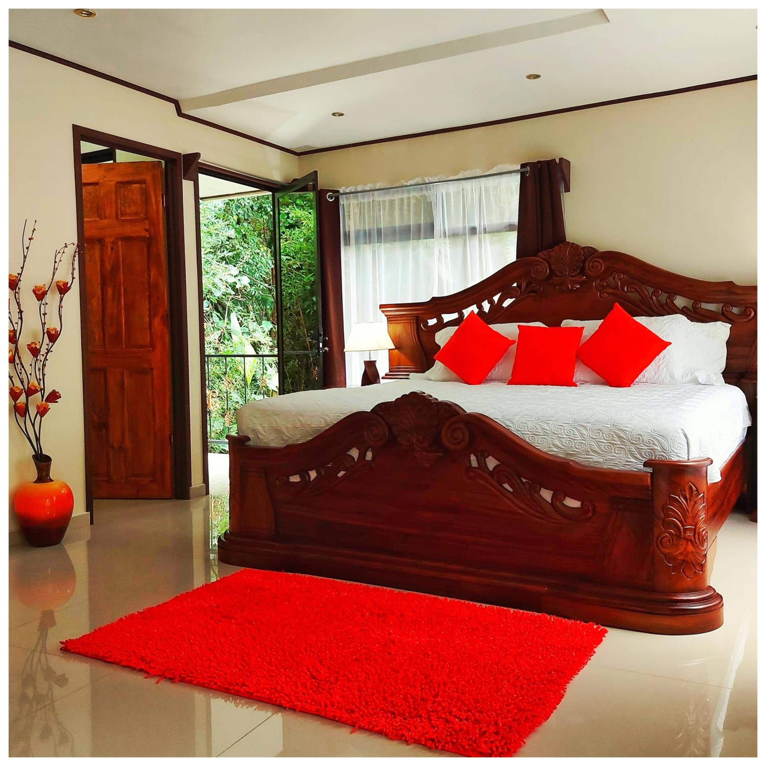 Deluxe Suite with Spa Bath photo 1