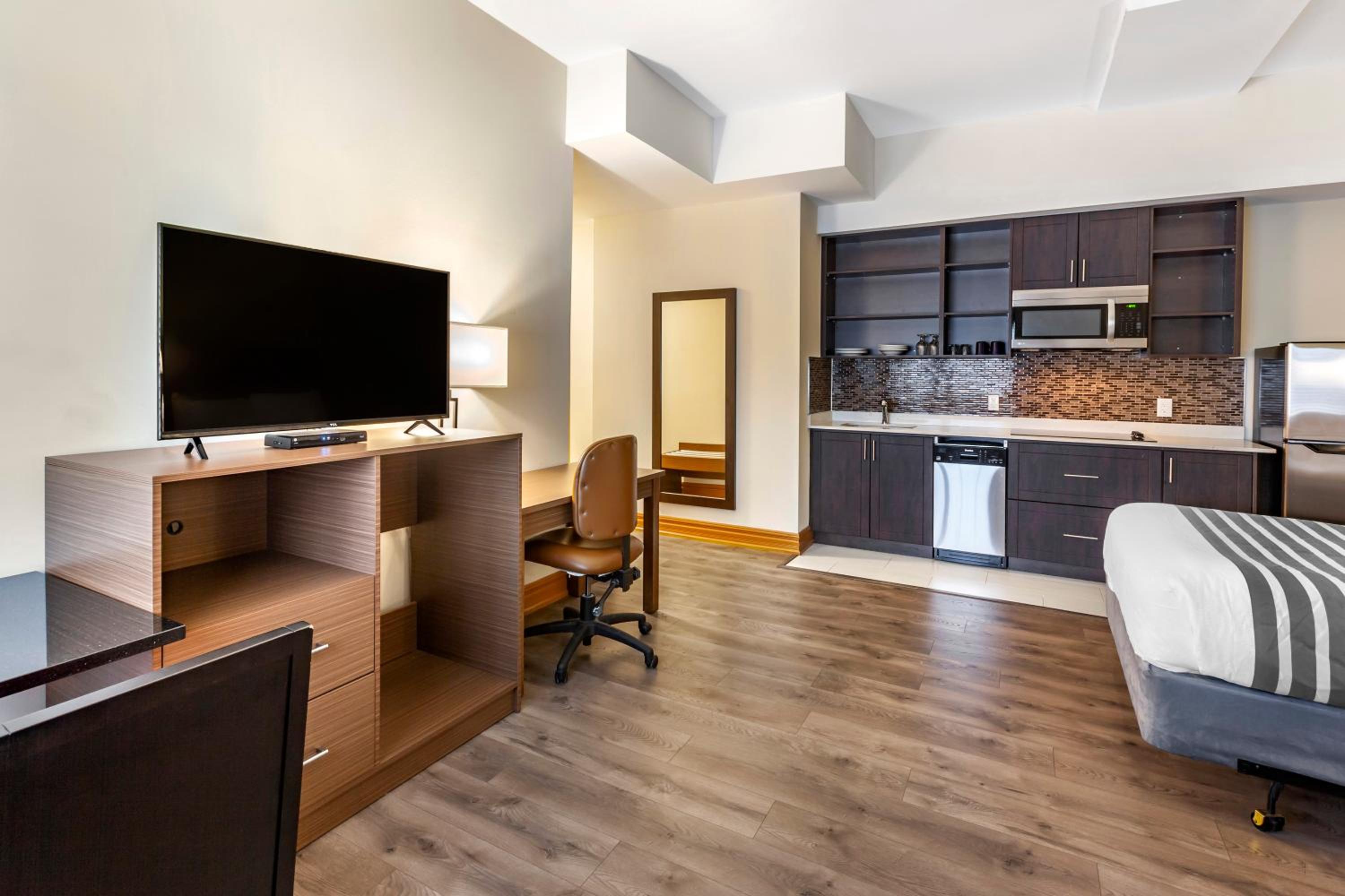 Room with Two Double Beds - Mobility Accessible photo 1