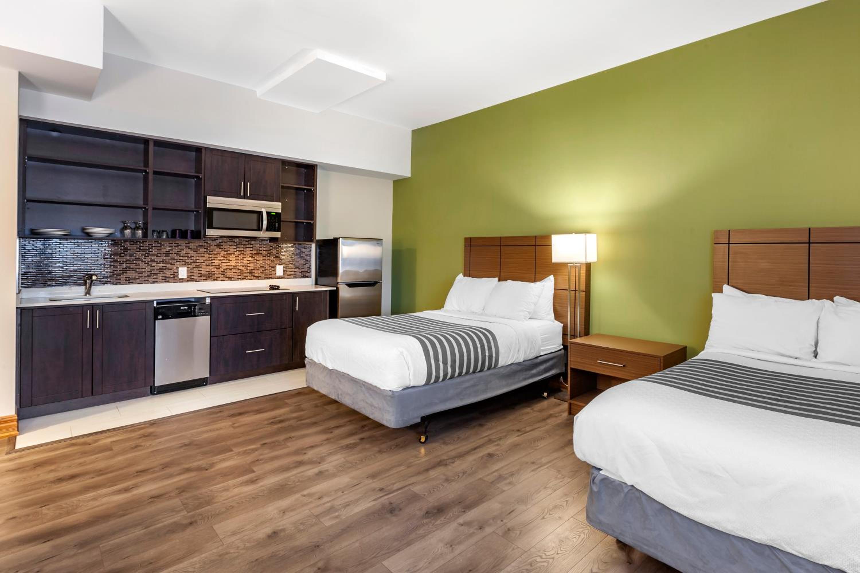 Room with Two Double Beds - Mobility Accessible photo 3
