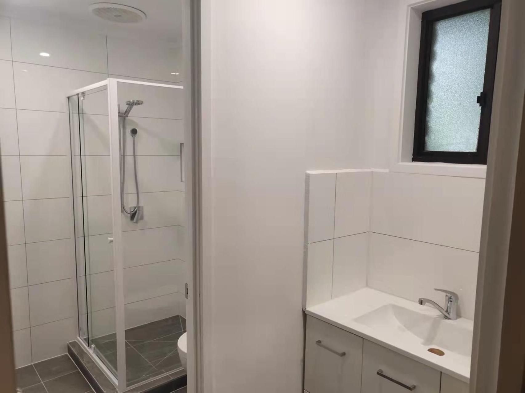 Premium Twin Room - Photo 5