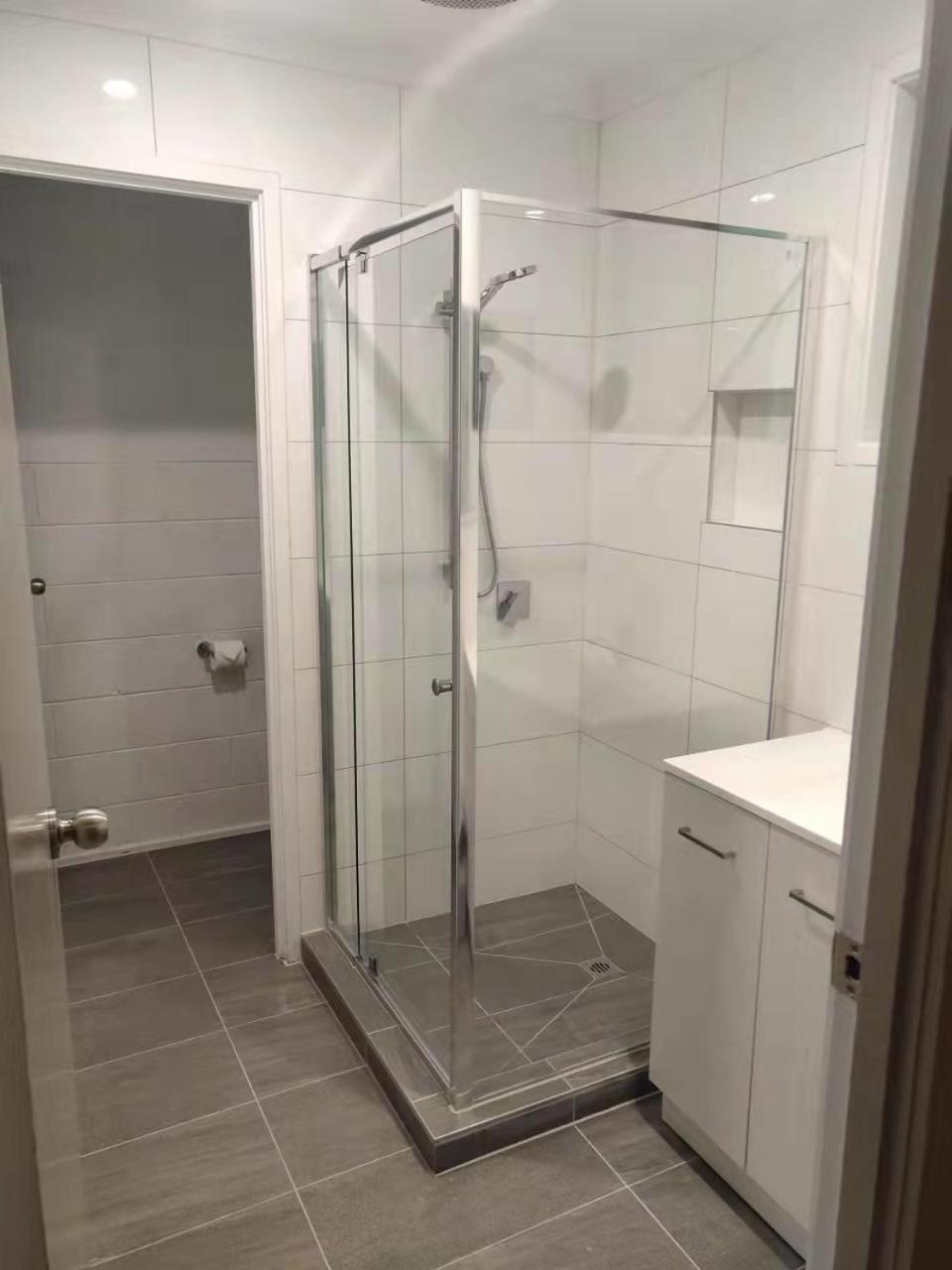 Two-Bedroom Apartment (5 Adults) - Photo 3