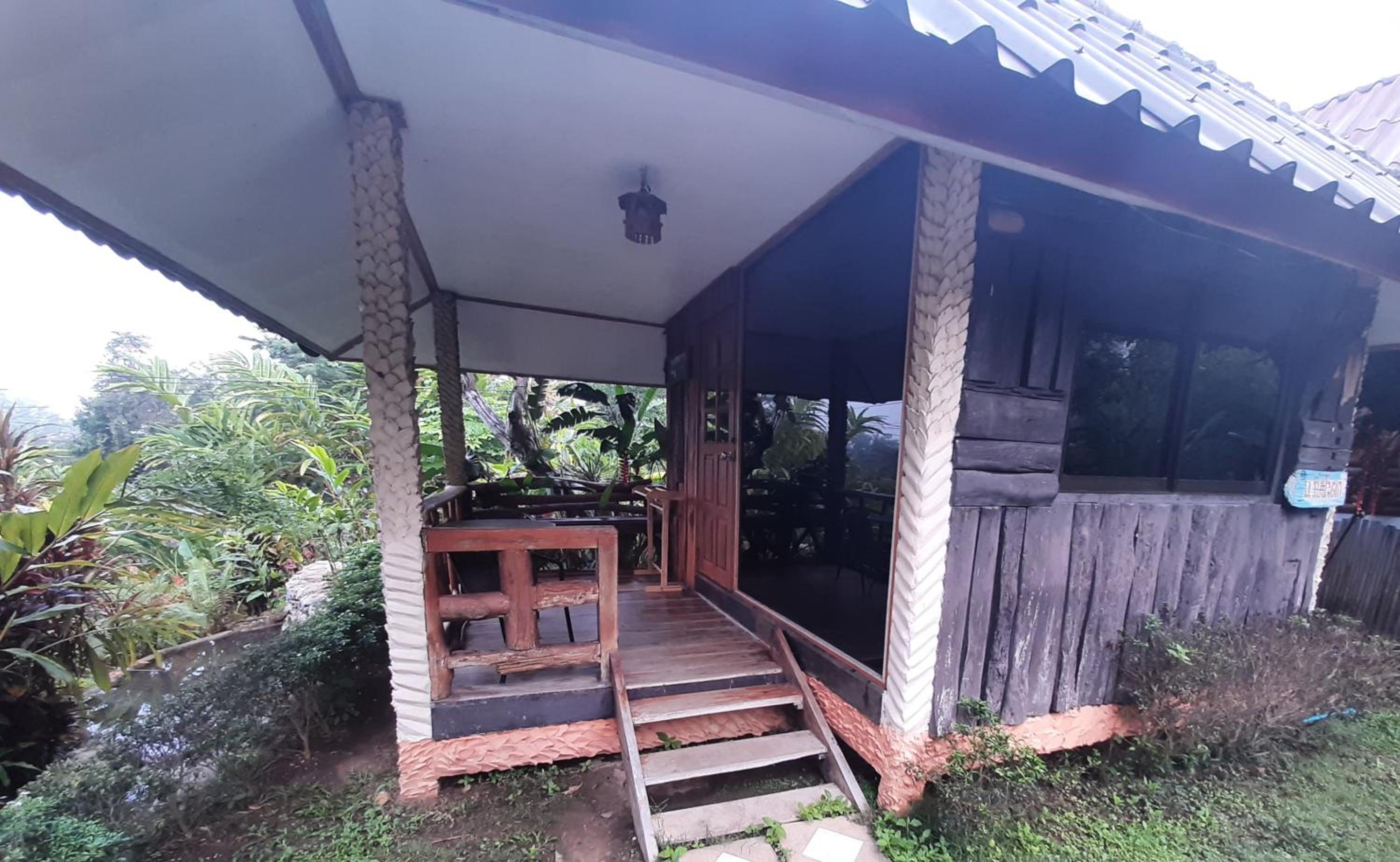 Deluxe Double Room with Balcony - Photo 39