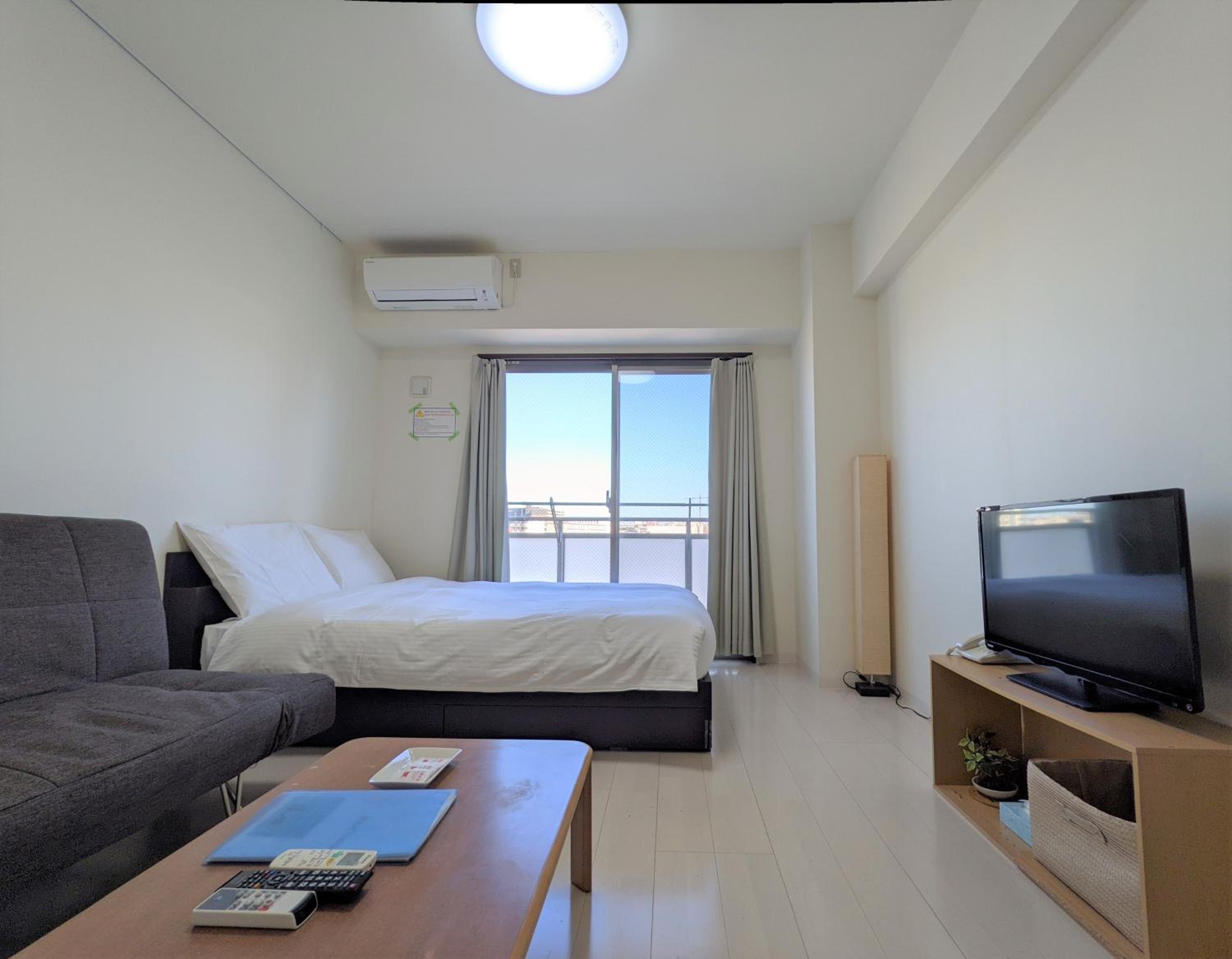 One-Bedroom Apartment photo 2