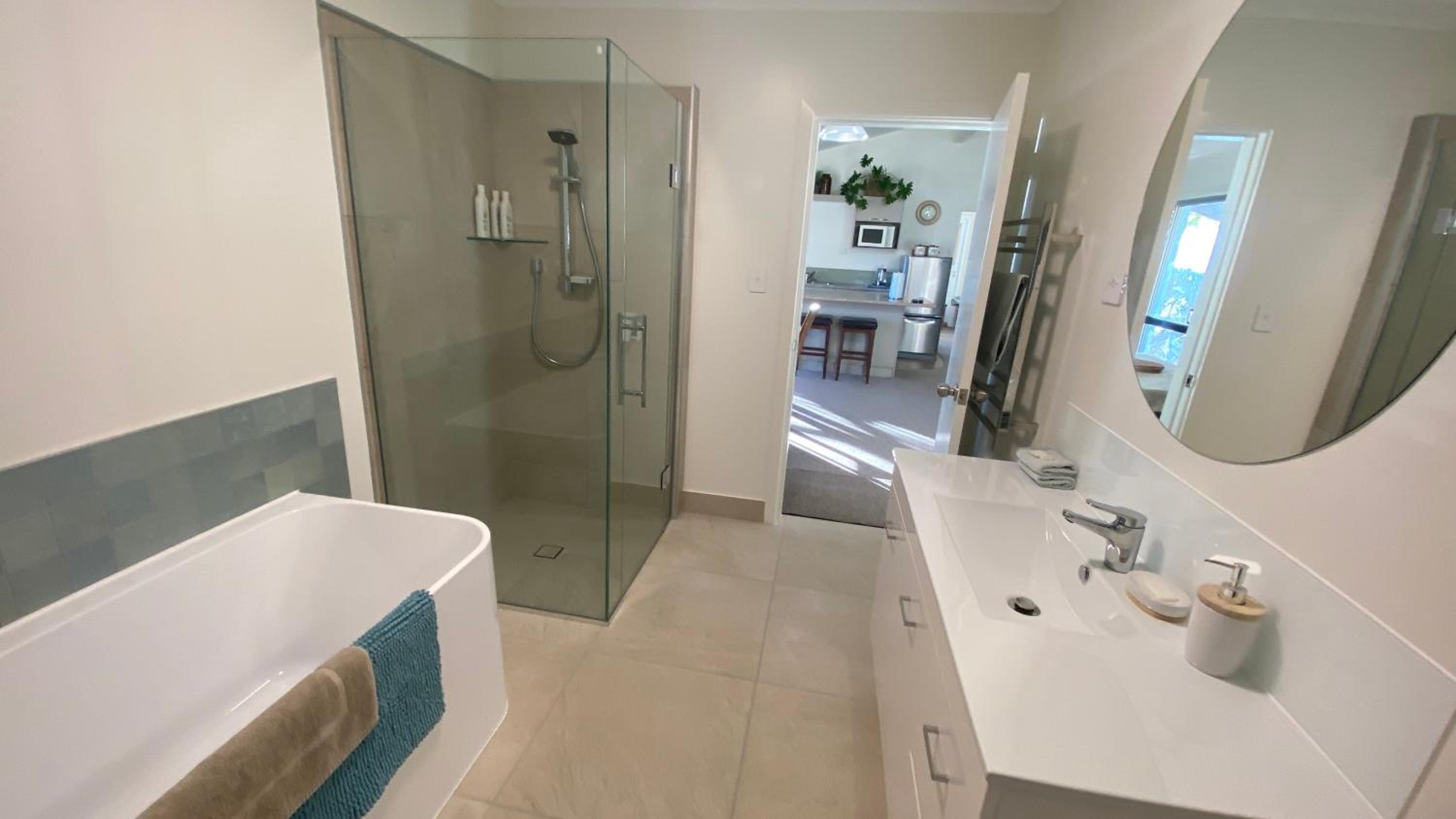 Three-Bedroom Cottage - Photo 7