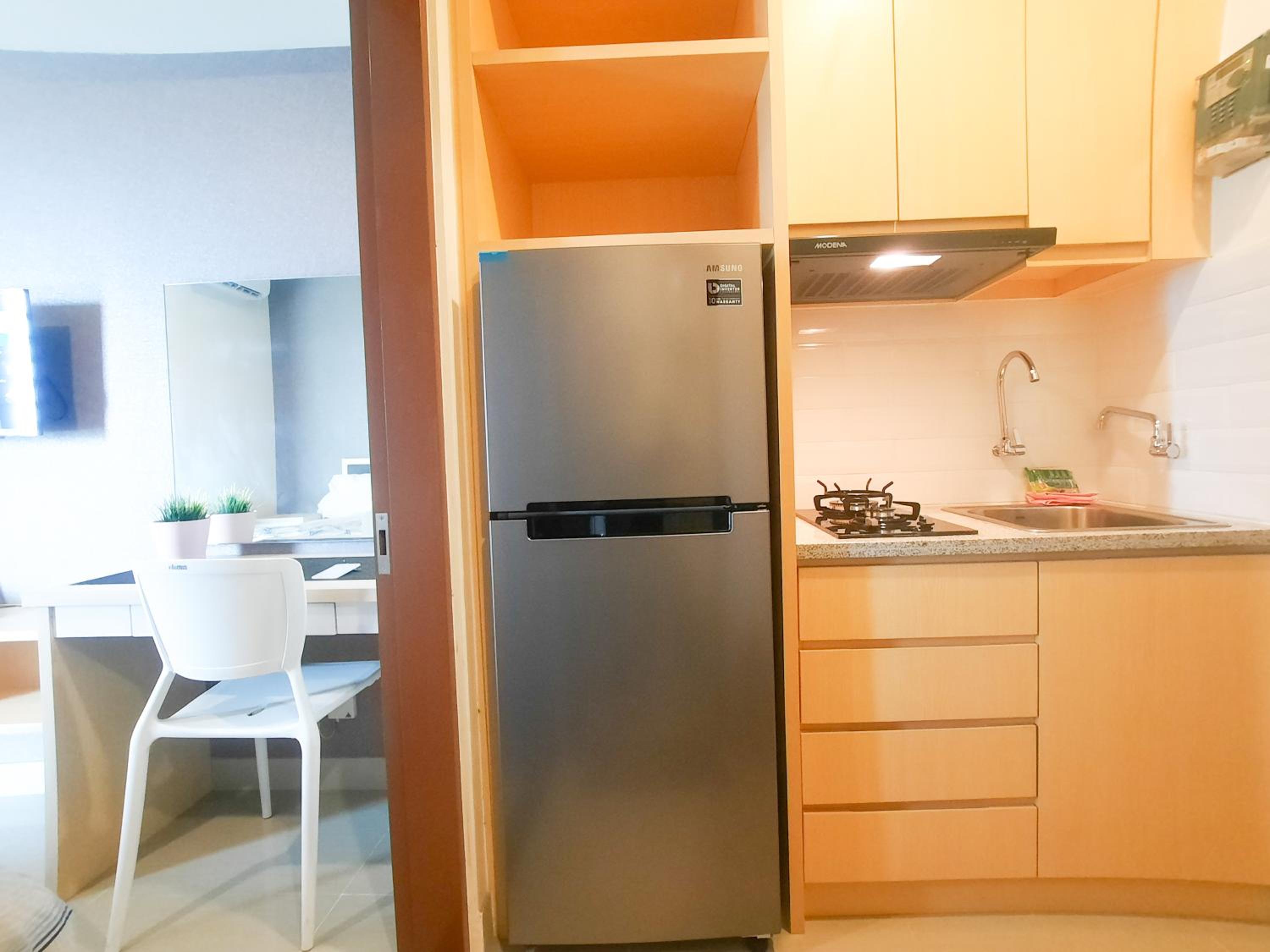 Apartment with Balcony - Photo 6