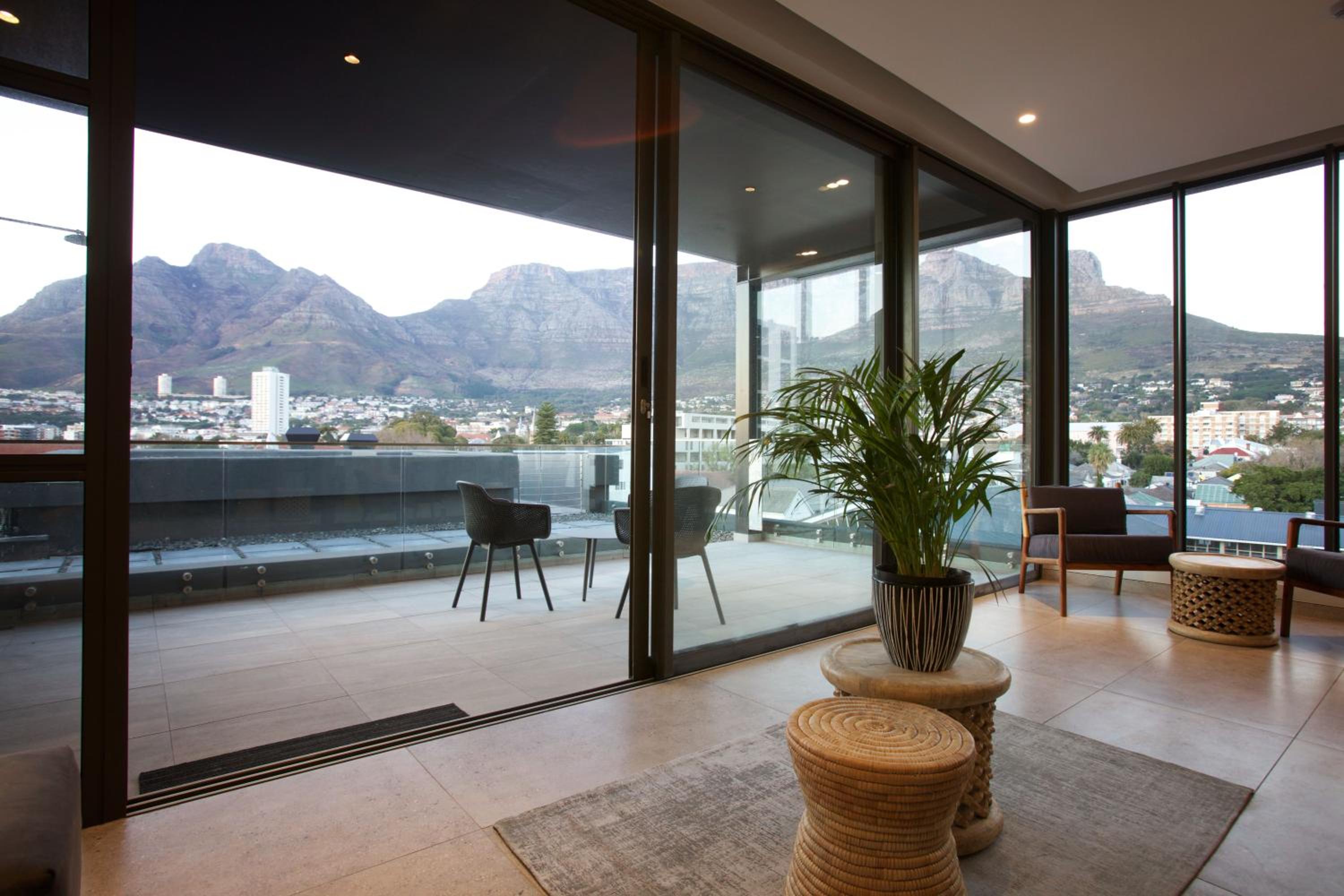 Penthouse Suite - Photo 7