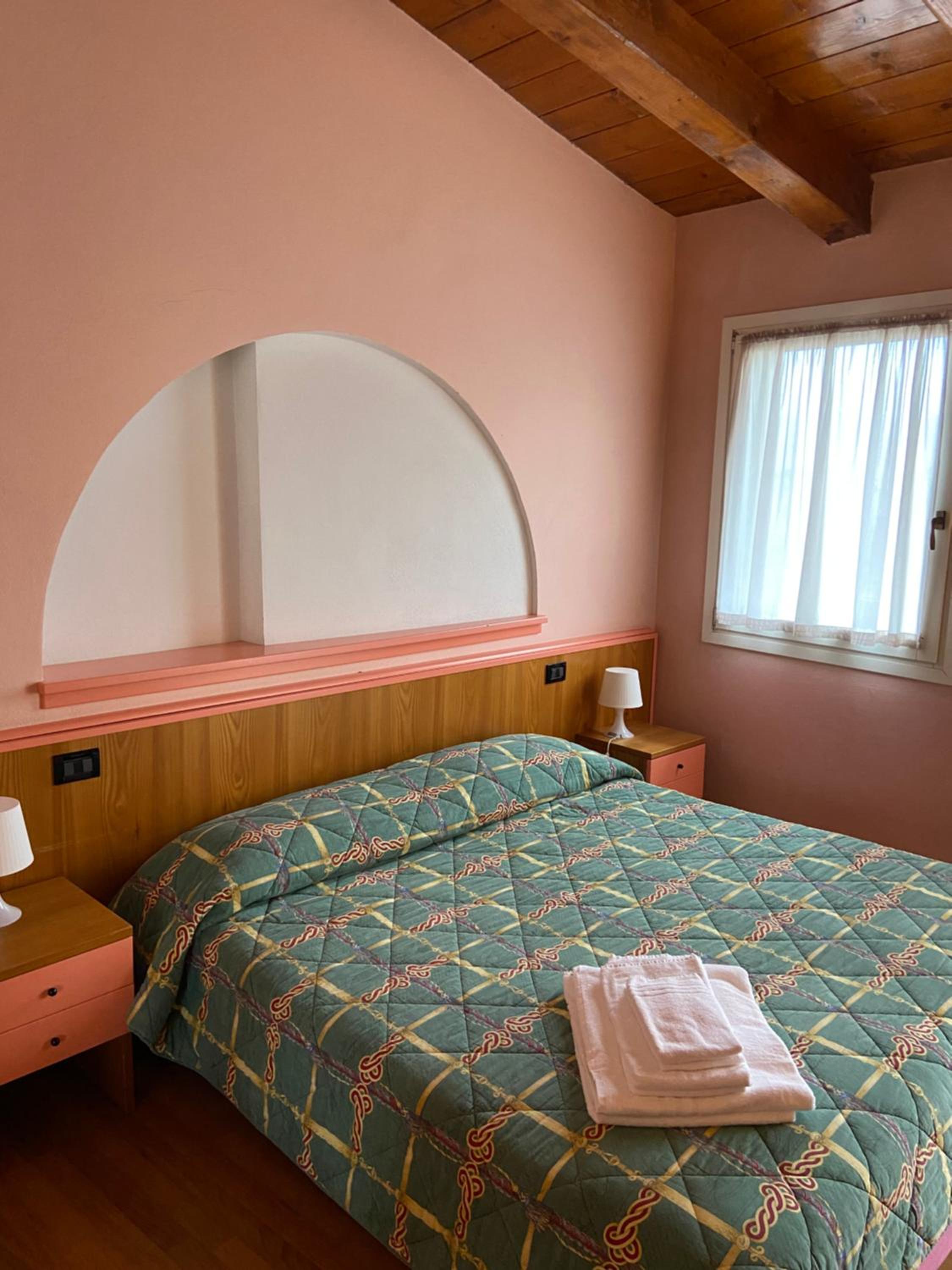 Deluxe Room - Photo 1