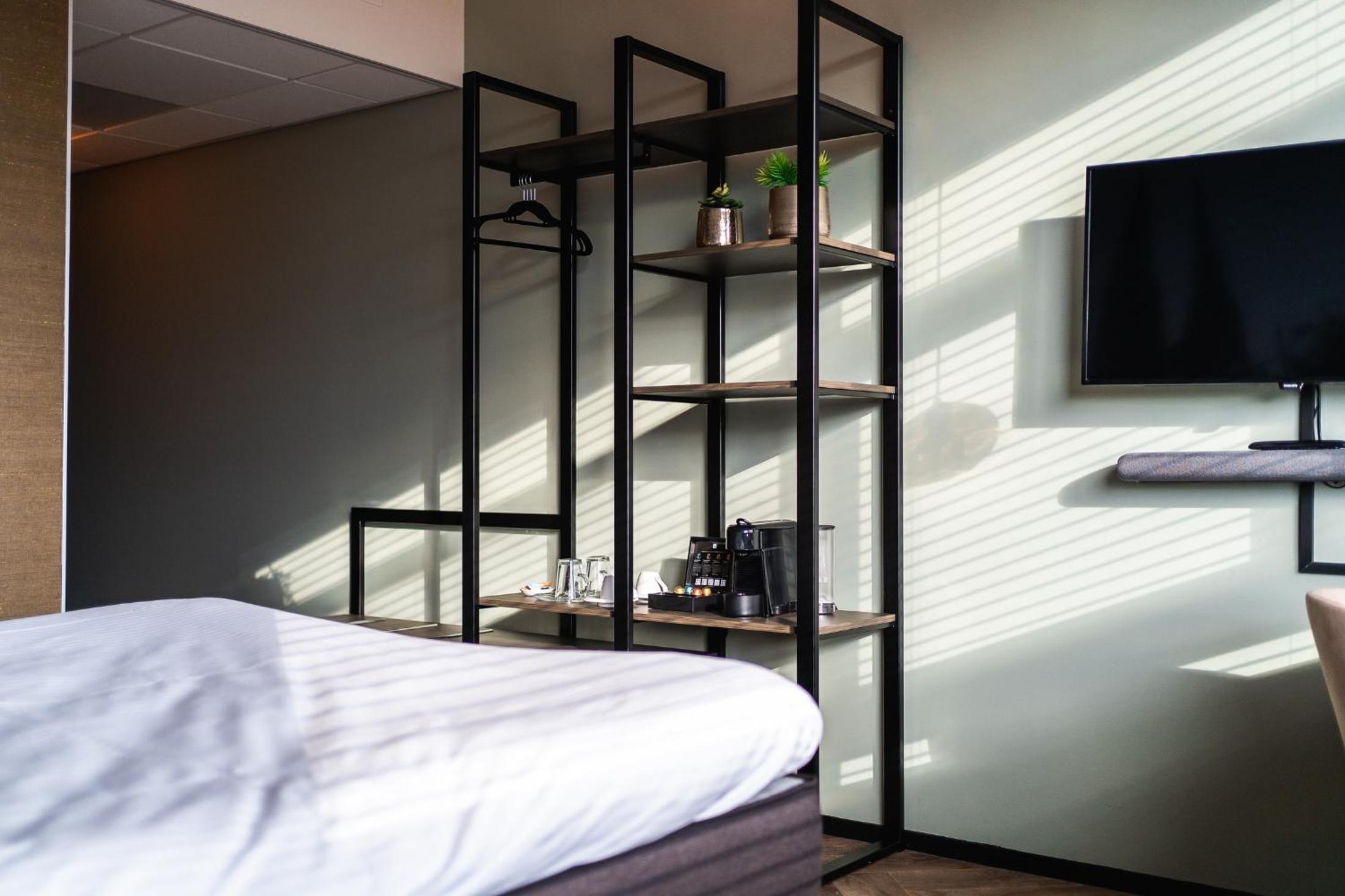 Standard Double or Twin Room photo 3