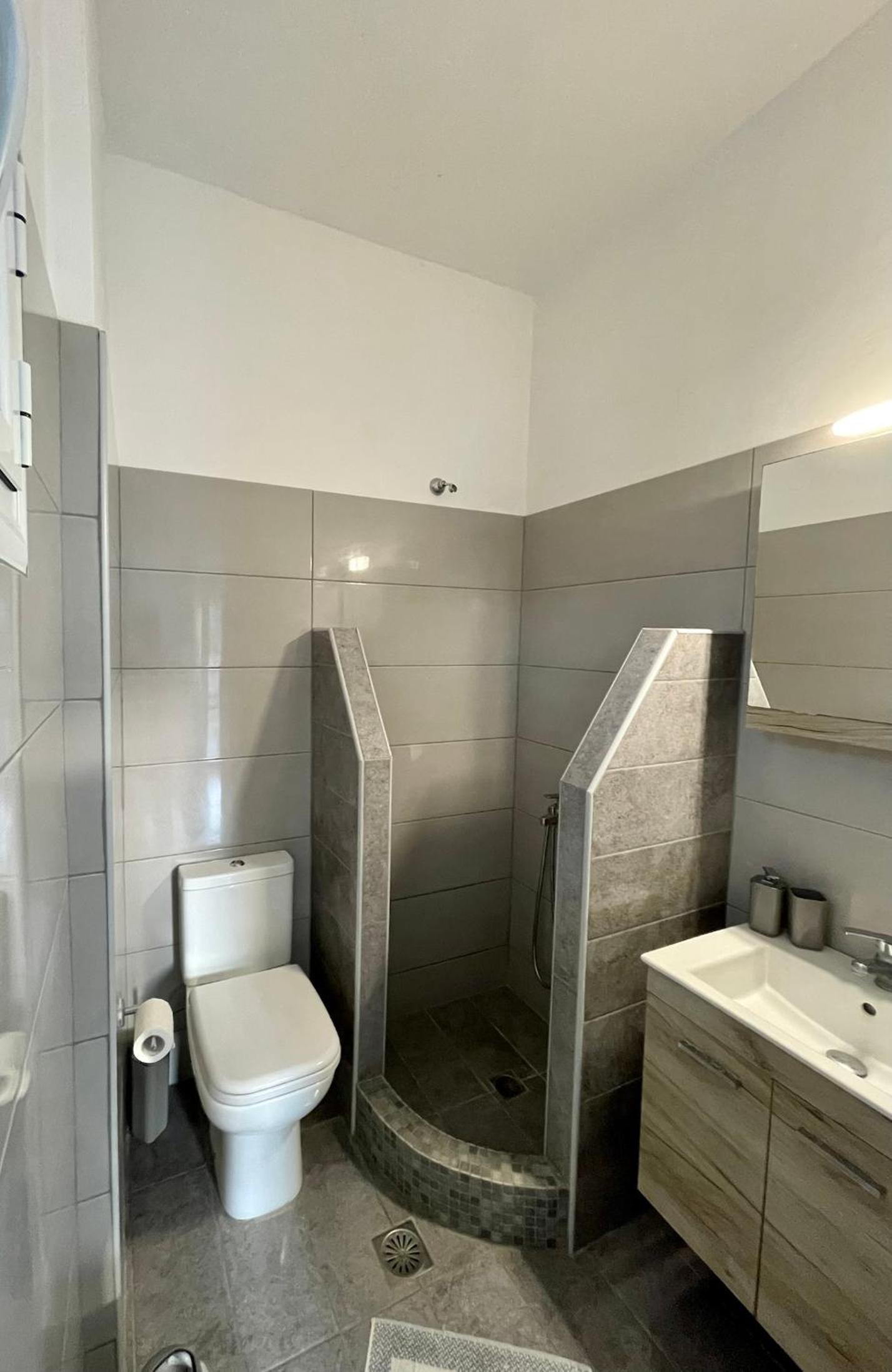 Double or Twin Room - Photo 22