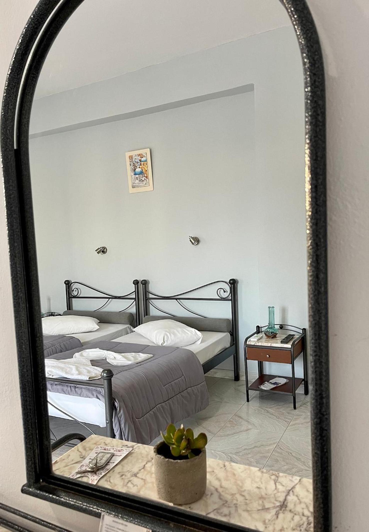 Double or Twin Room - Photo 23