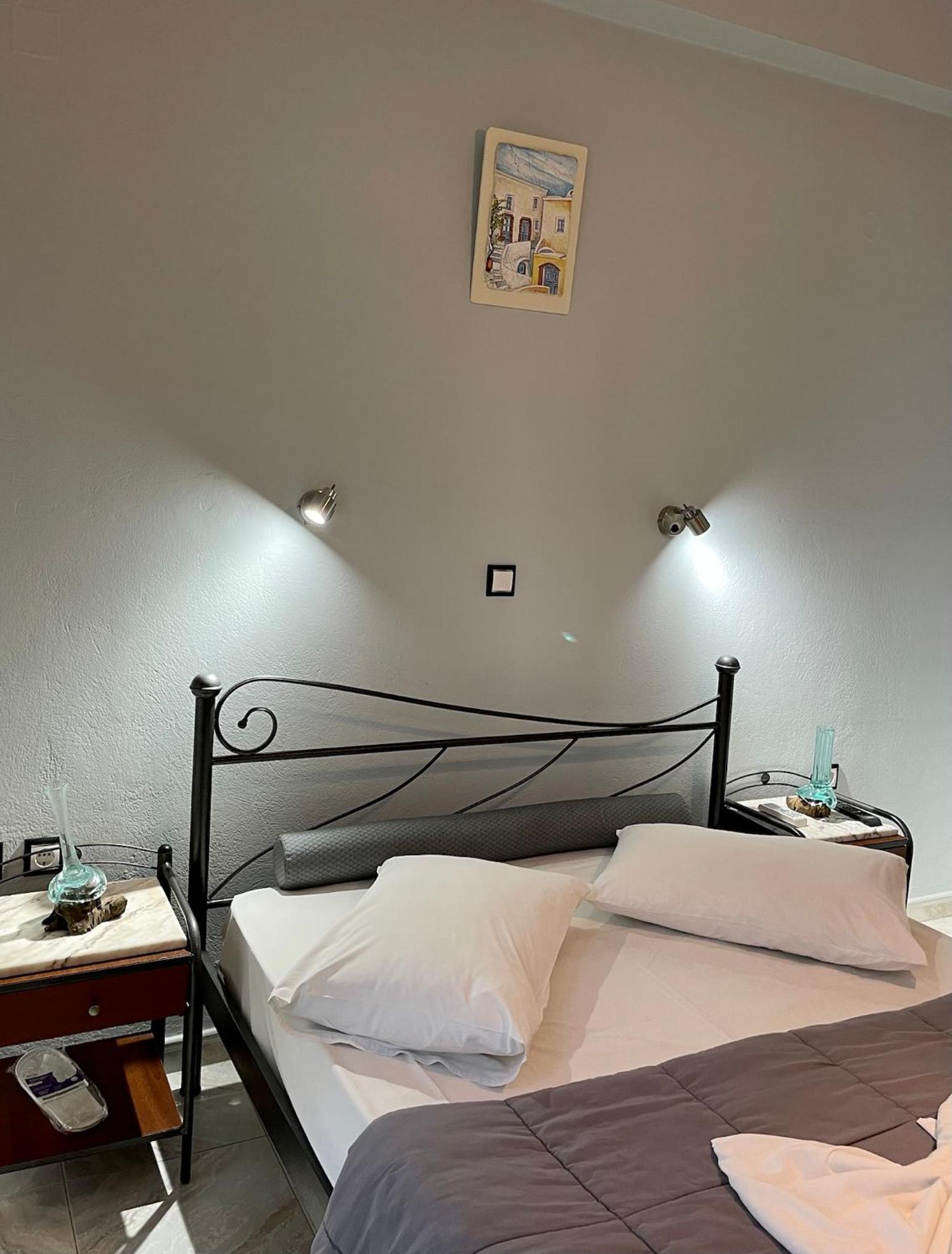 Double or Twin Room - Photo 24