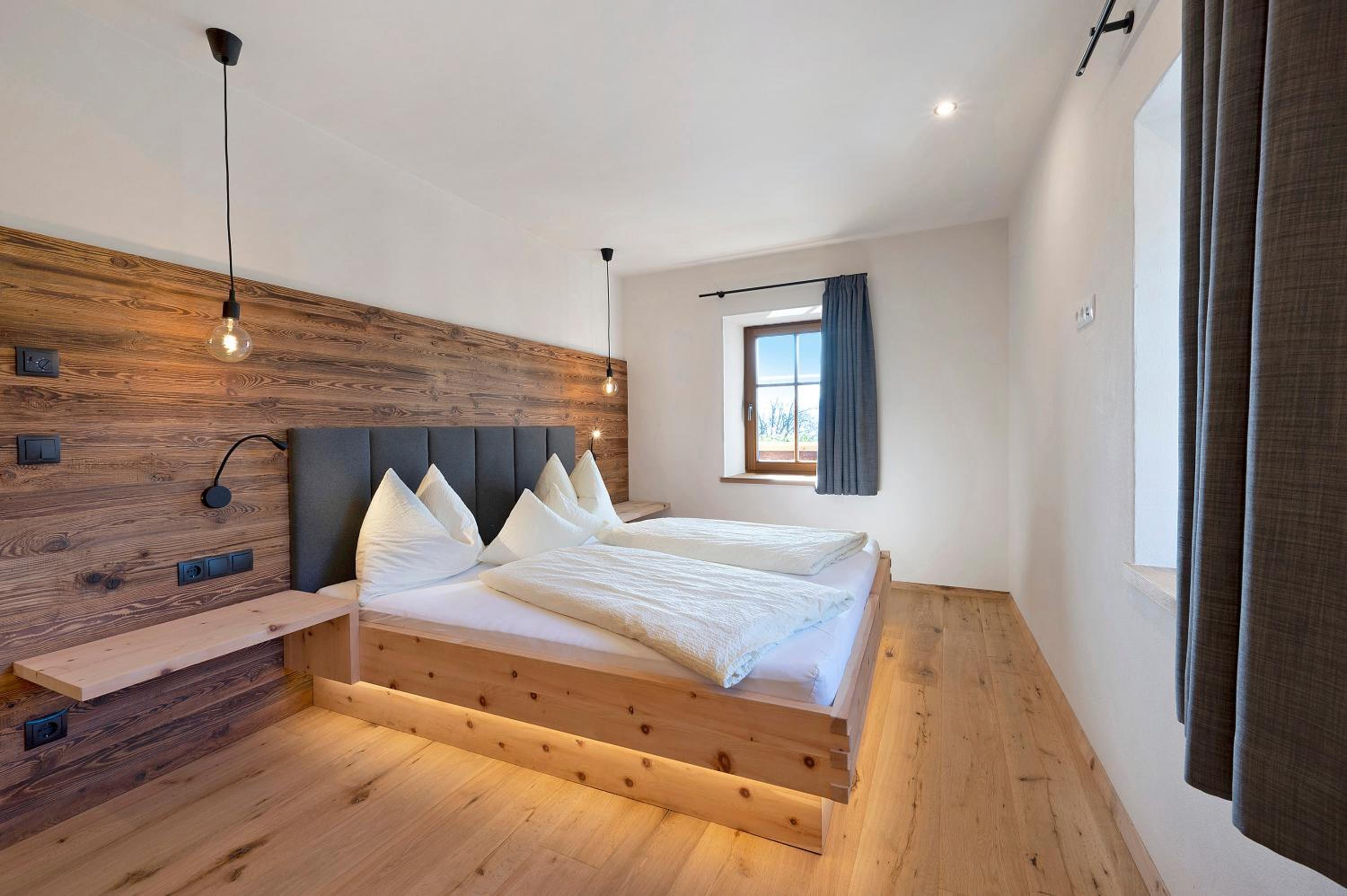 Superior One-Bedroom Apartment with Balcony
