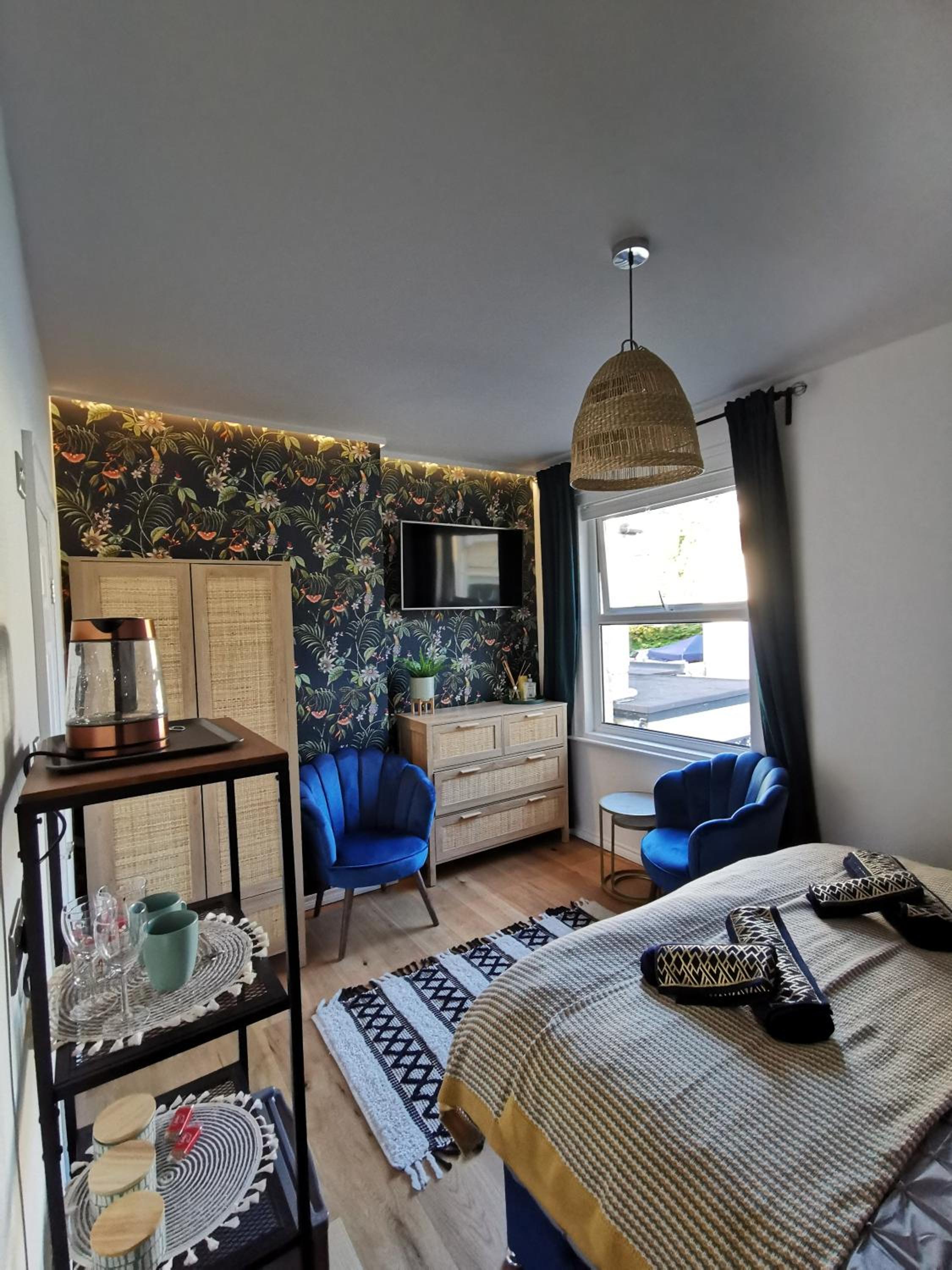 Double or Twin Room with Bathroom - Photo 12