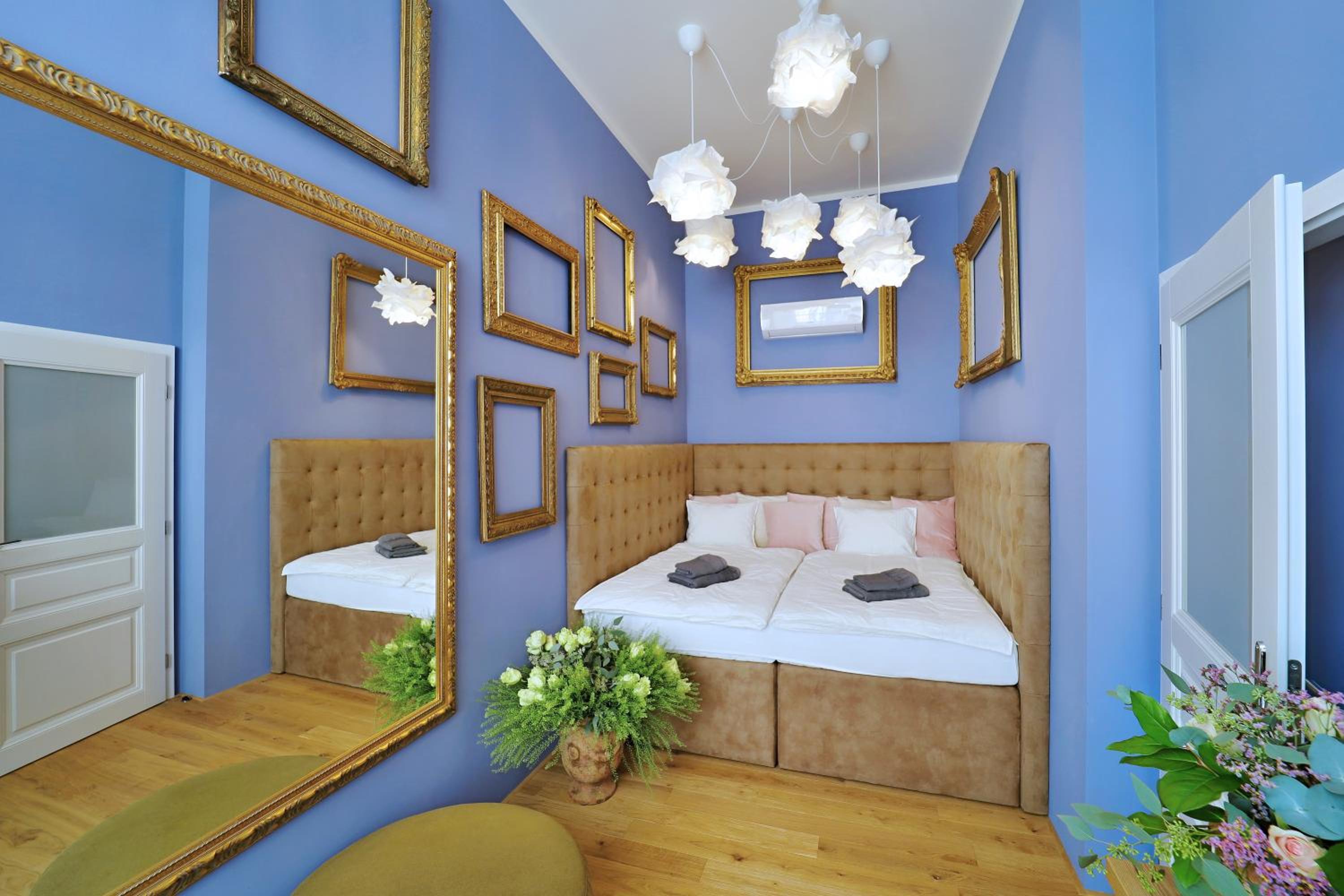 Apartment - Photo 1