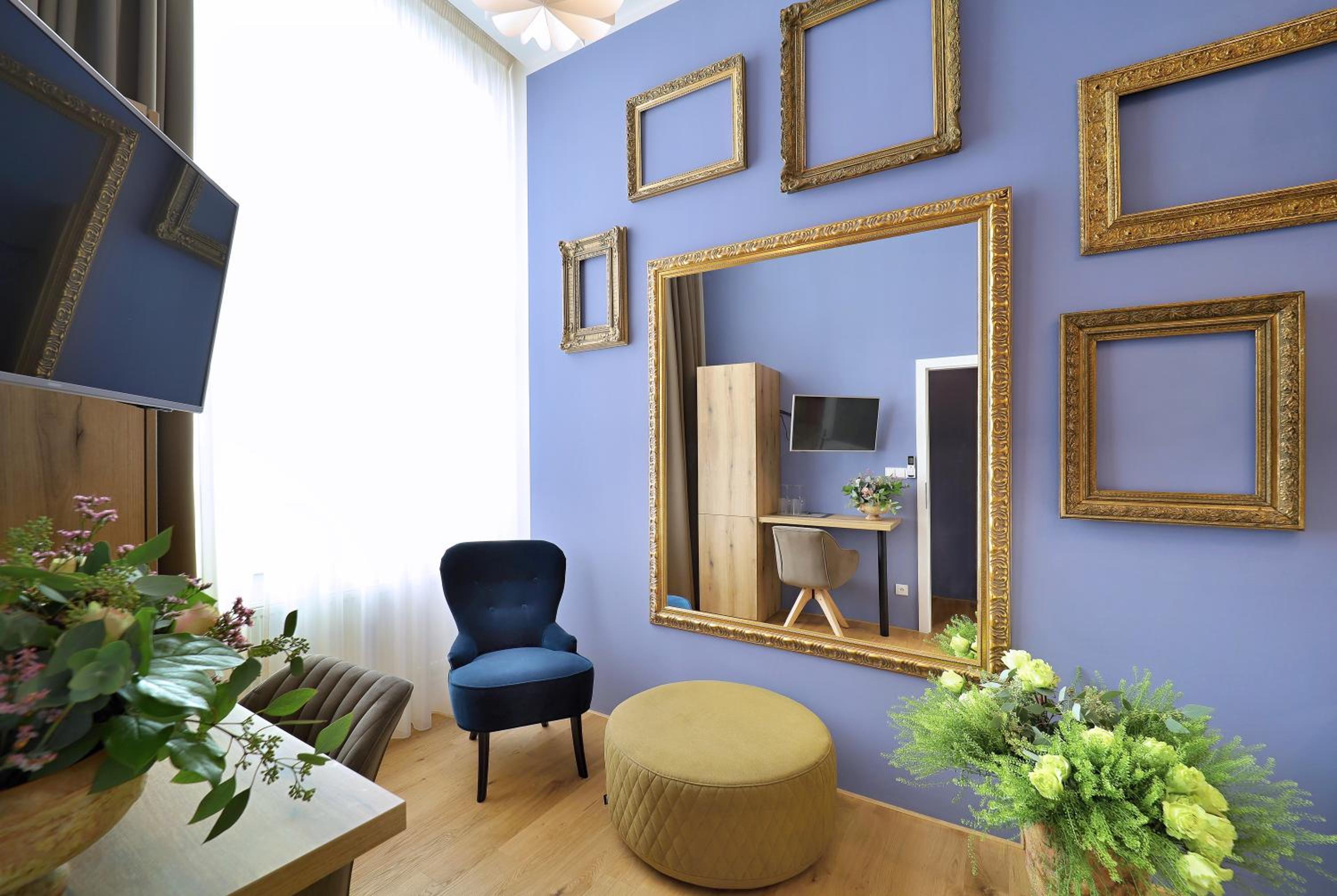 Apartment - Photo 2