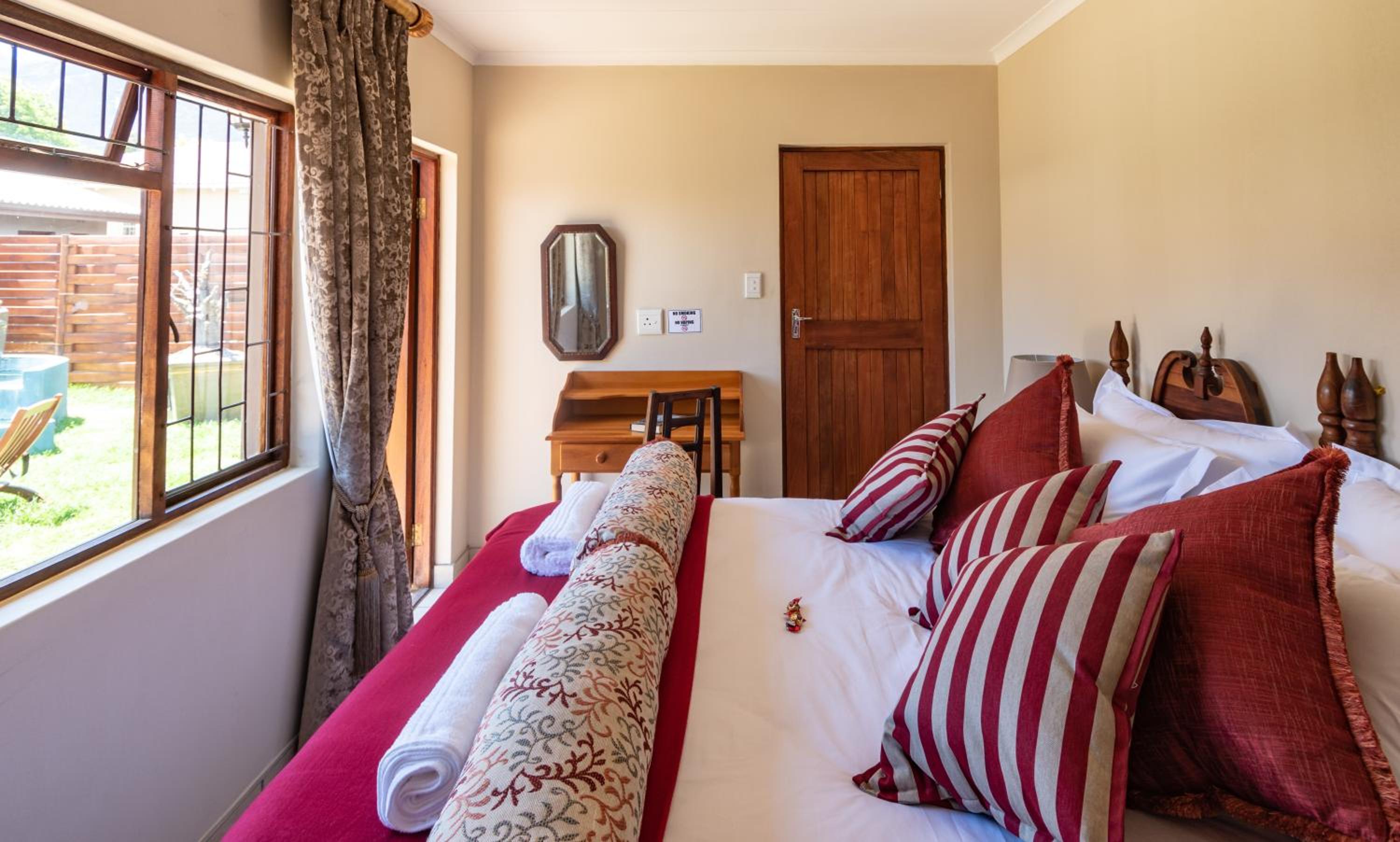  Double Room - Photo 1