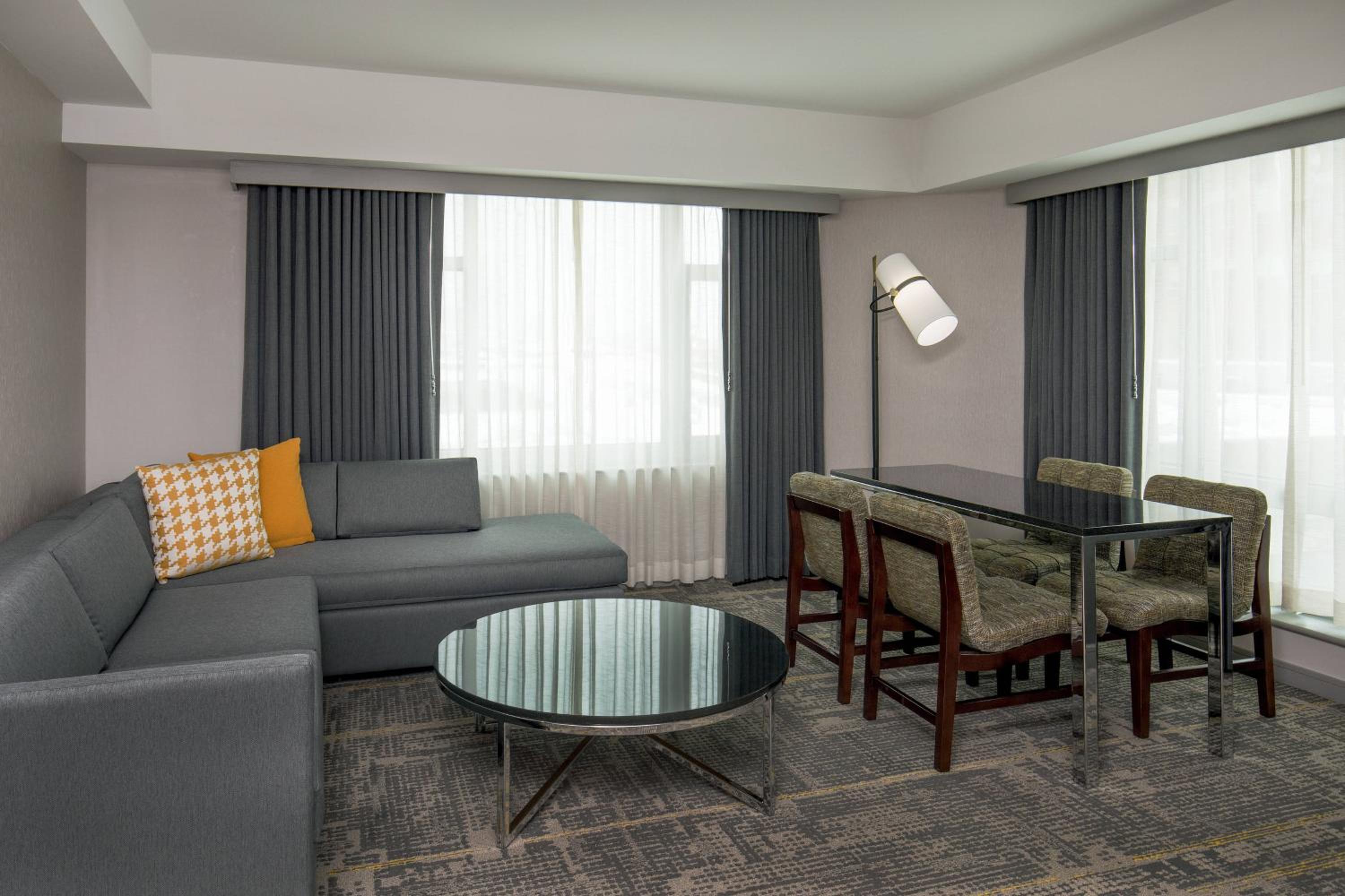 Suite, 1 King, Sofa bed