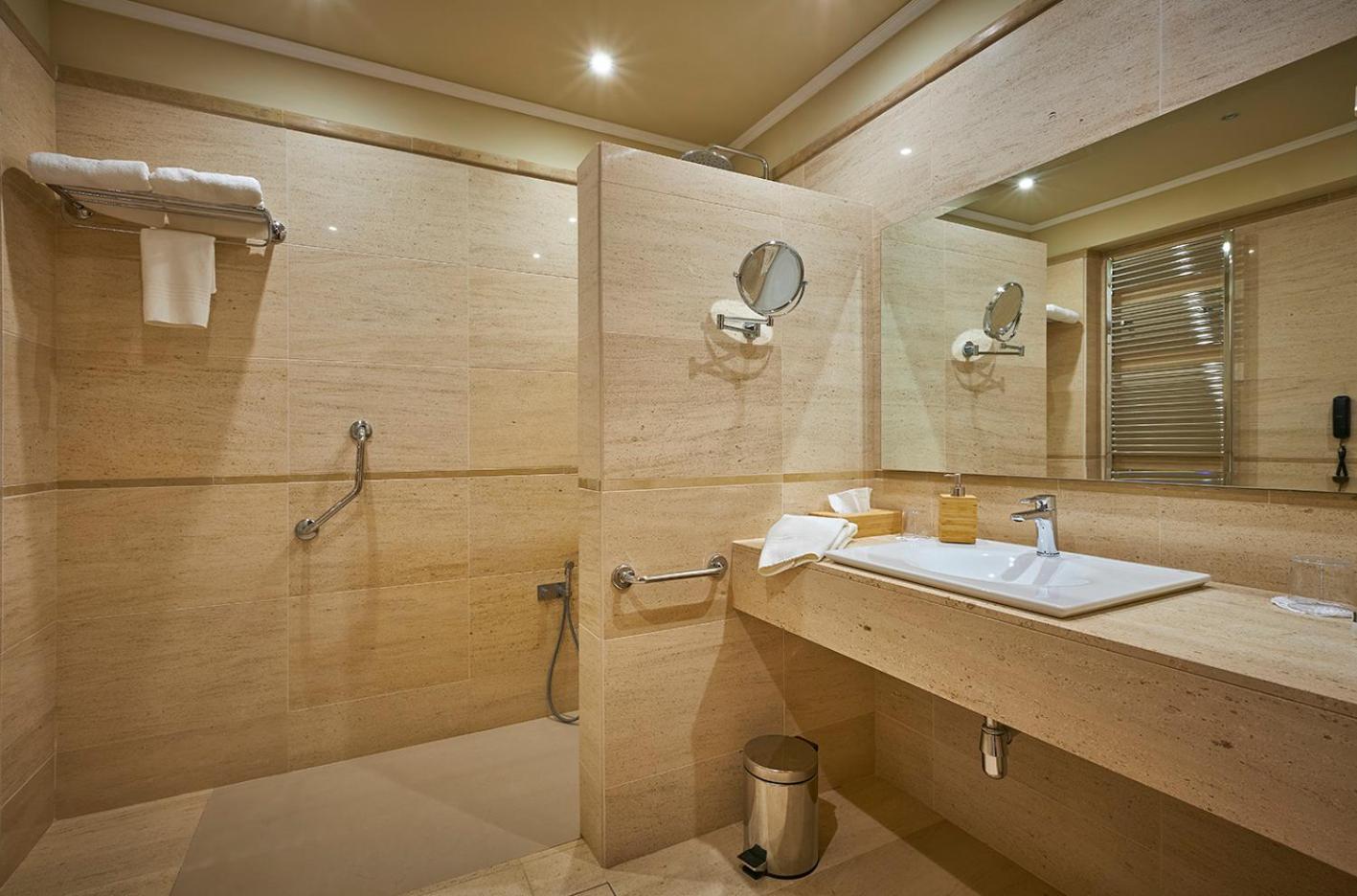 Suite with Terrace photo 3