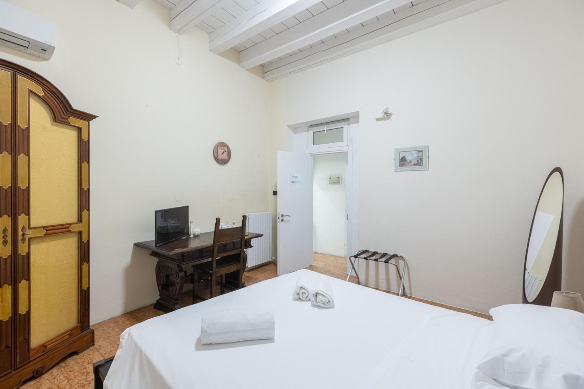 Economy Double Room